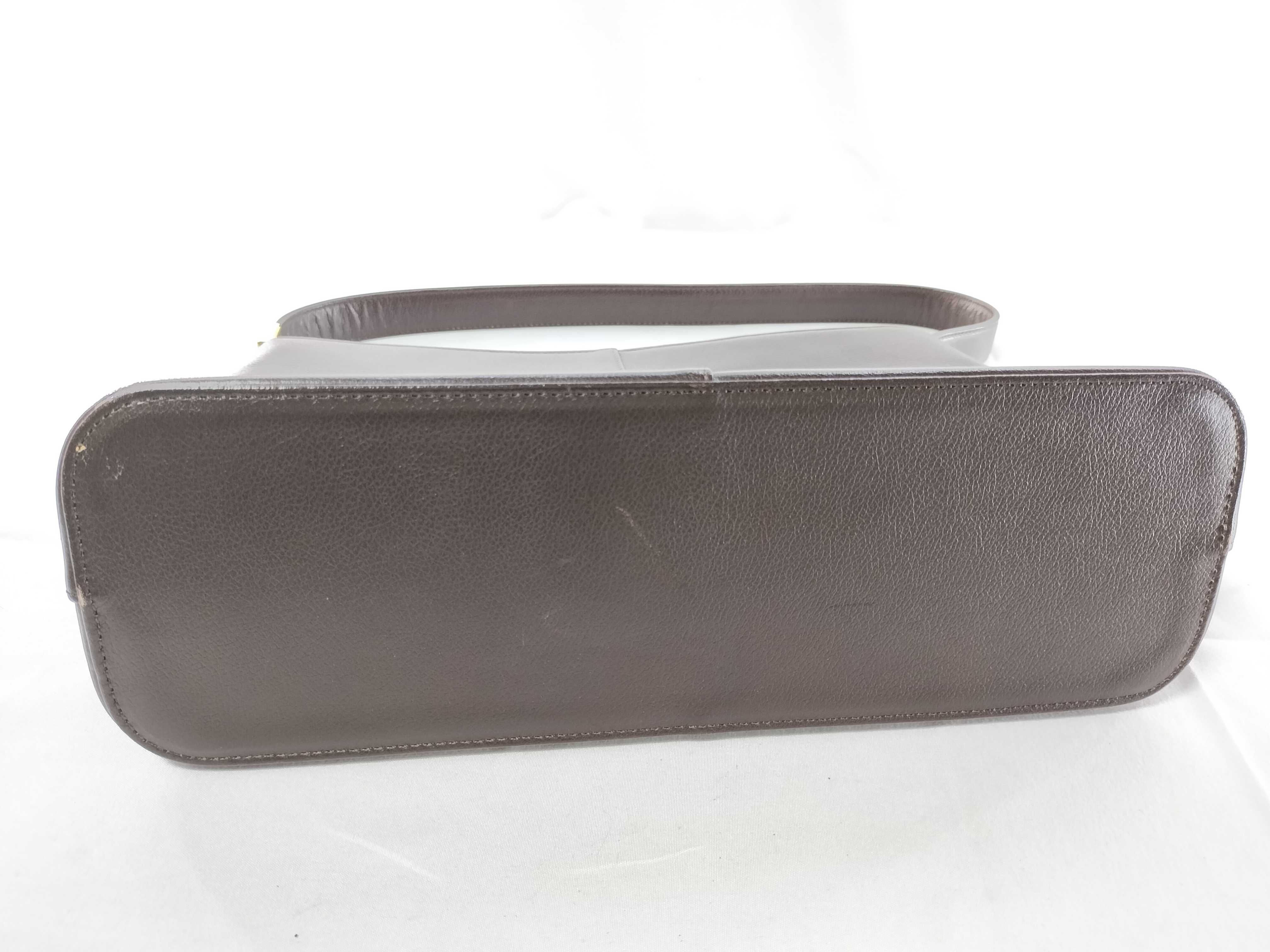 One-Shoulder Bag Leather Shoulder Bag — view 7