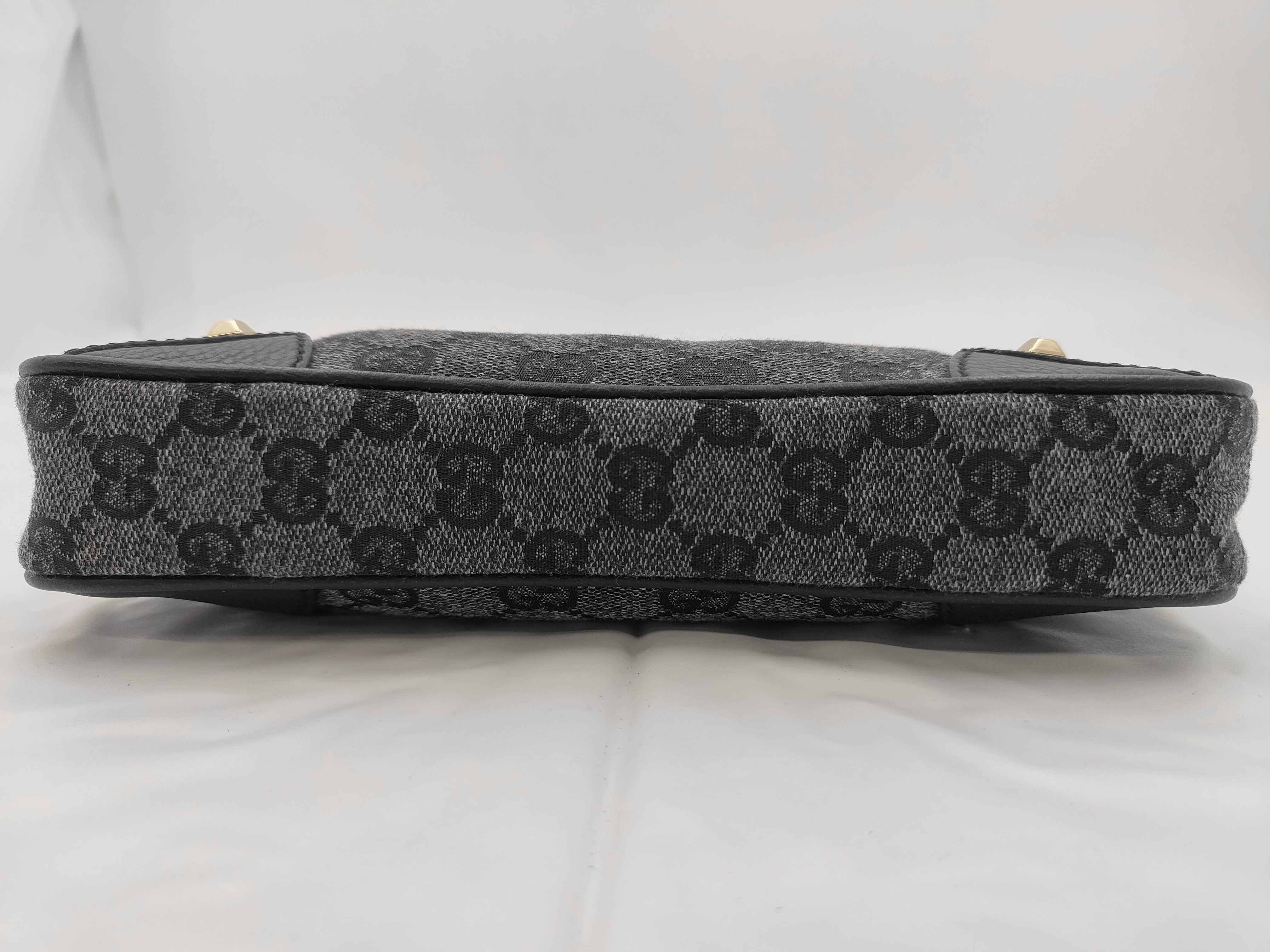 GG Canvas Black Pouch — view 7
