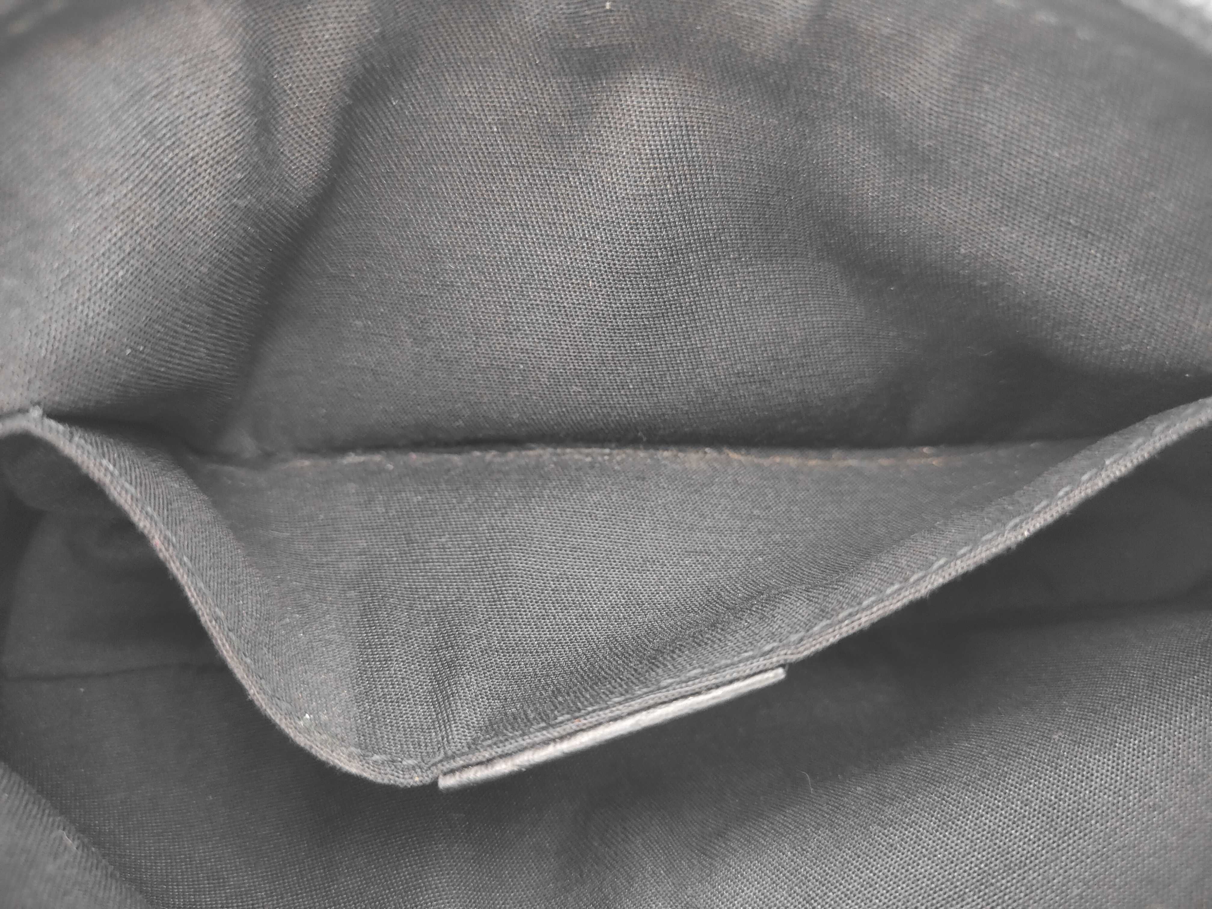GG Canvas Black Pouch — view 9