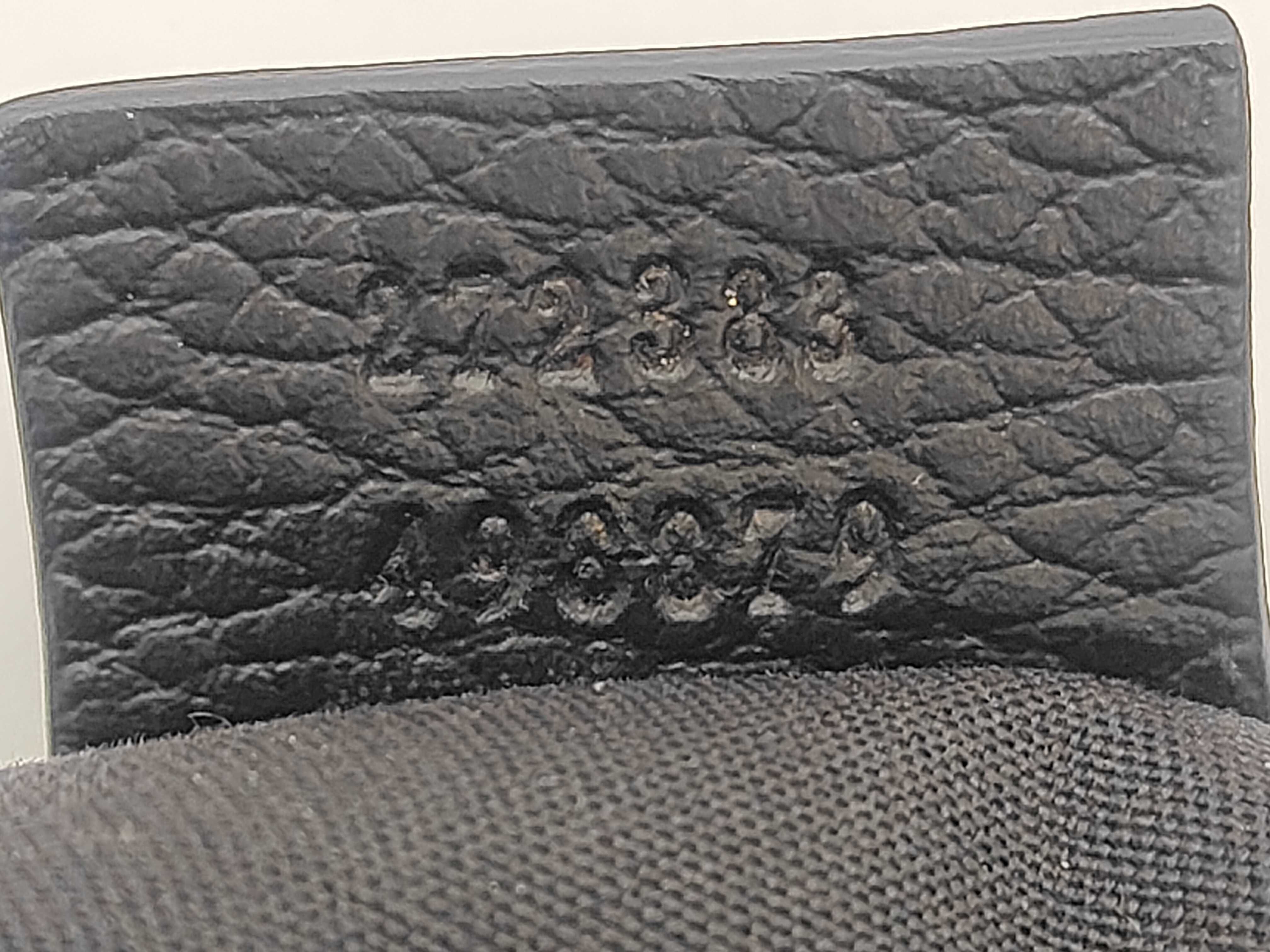 GG Canvas Black Pouch — view 10