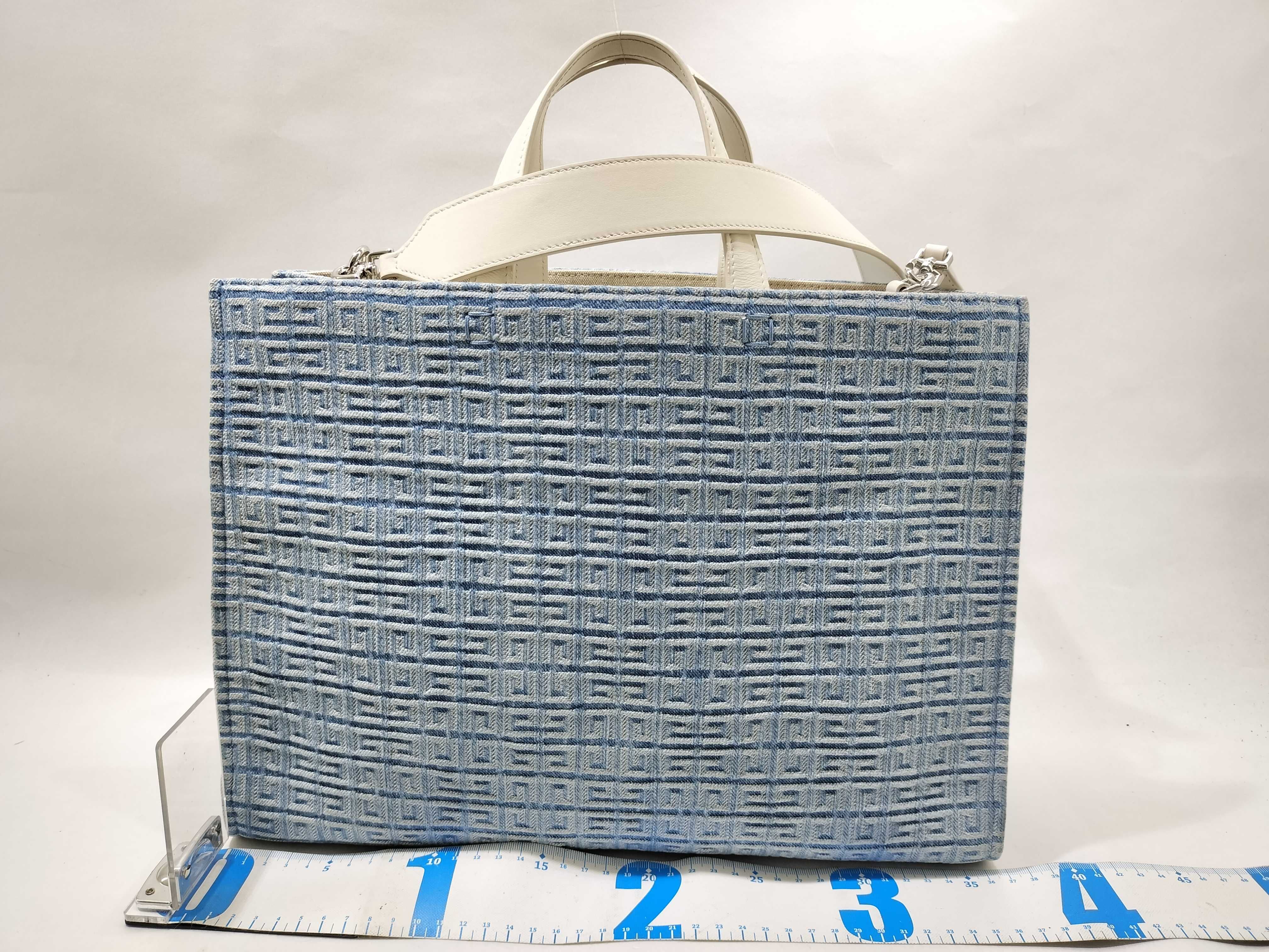 G Tote Medium Denim Tote Bag Blue Handbag — view 2