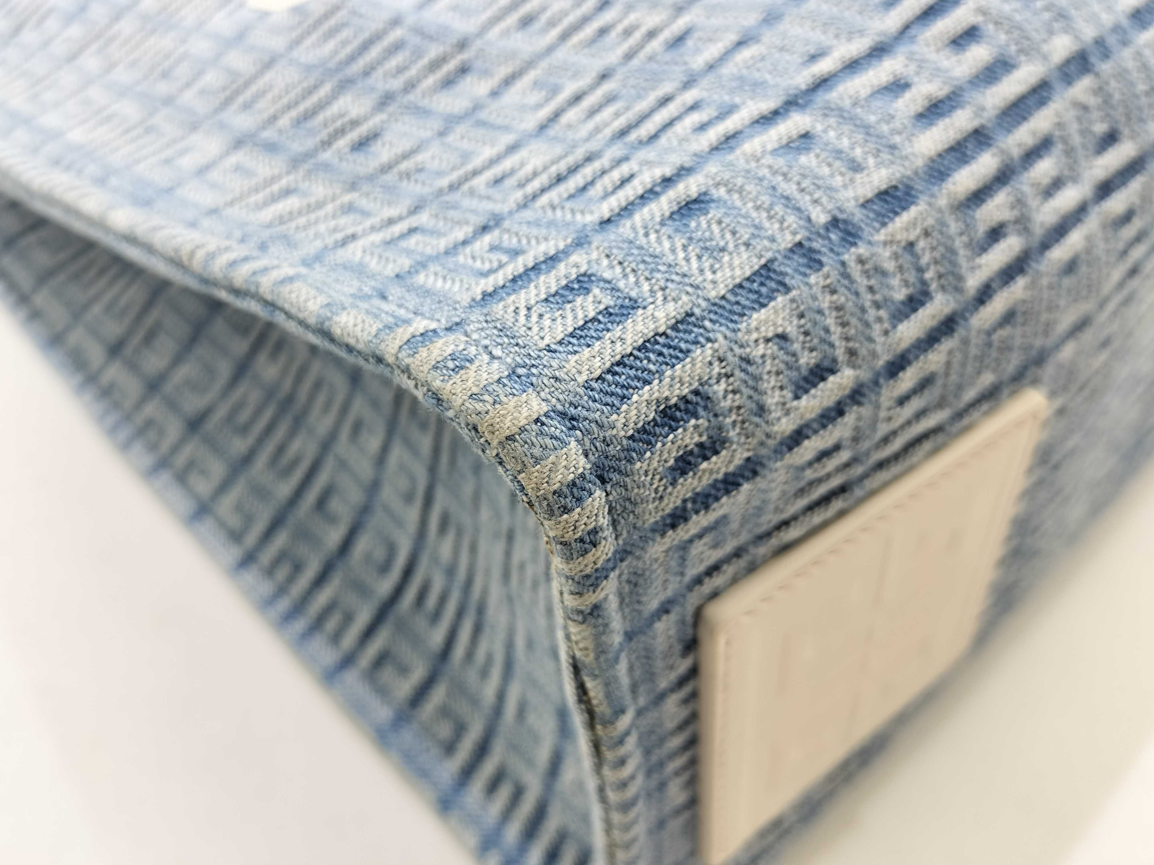 G Tote Medium Denim Tote Bag Blue Handbag — view 4