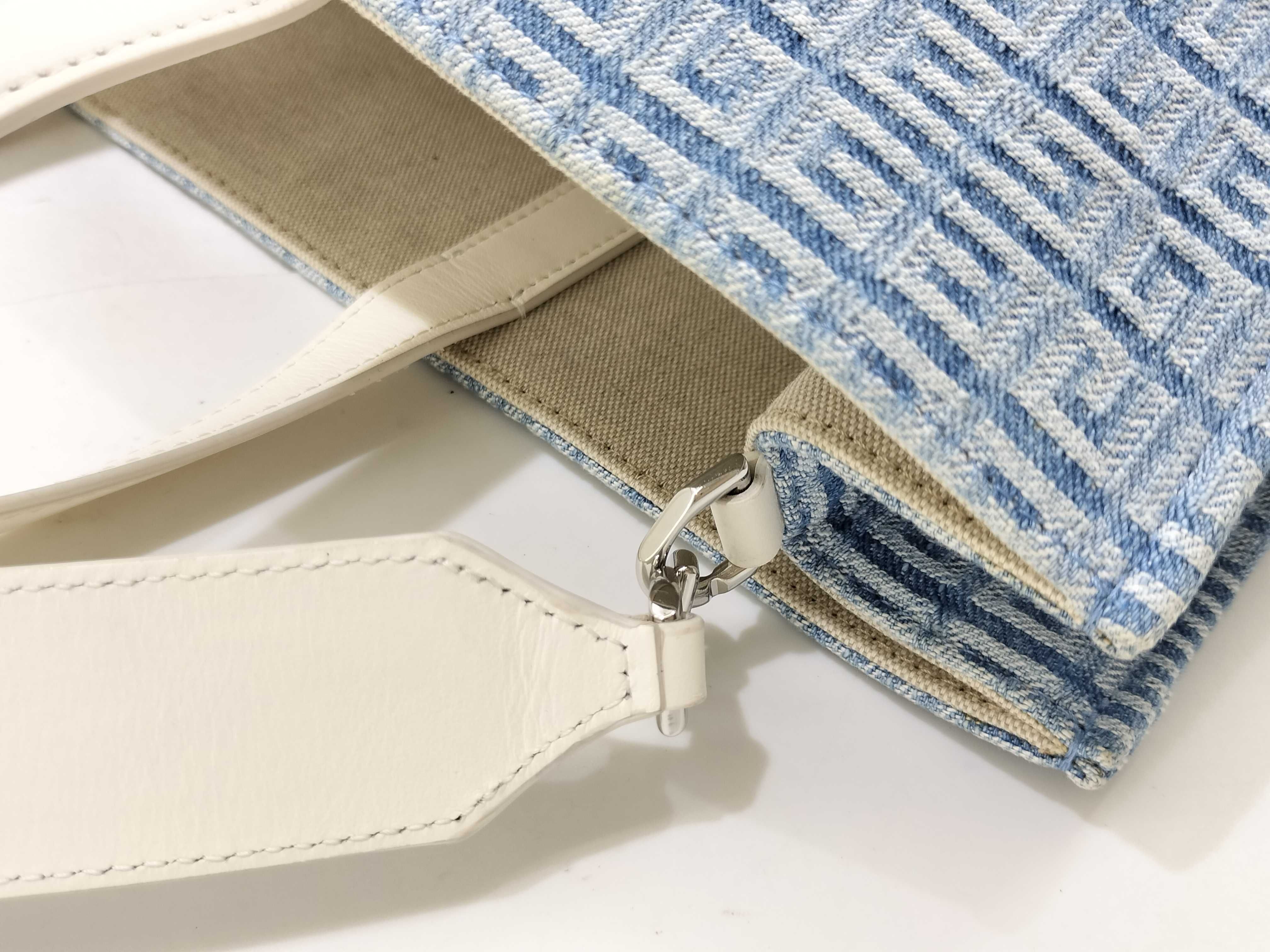 G Tote Medium Denim Tote Bag Blue Handbag — view 7