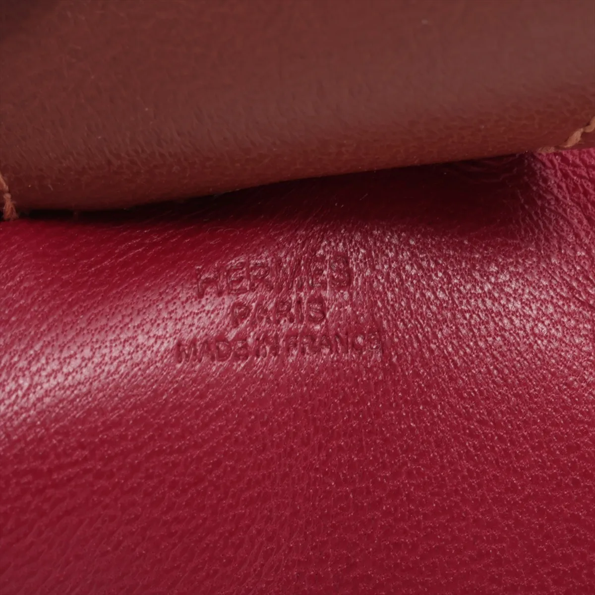 Rodeo Charm GM Charm Agneau Milo Red x Navy — view 3