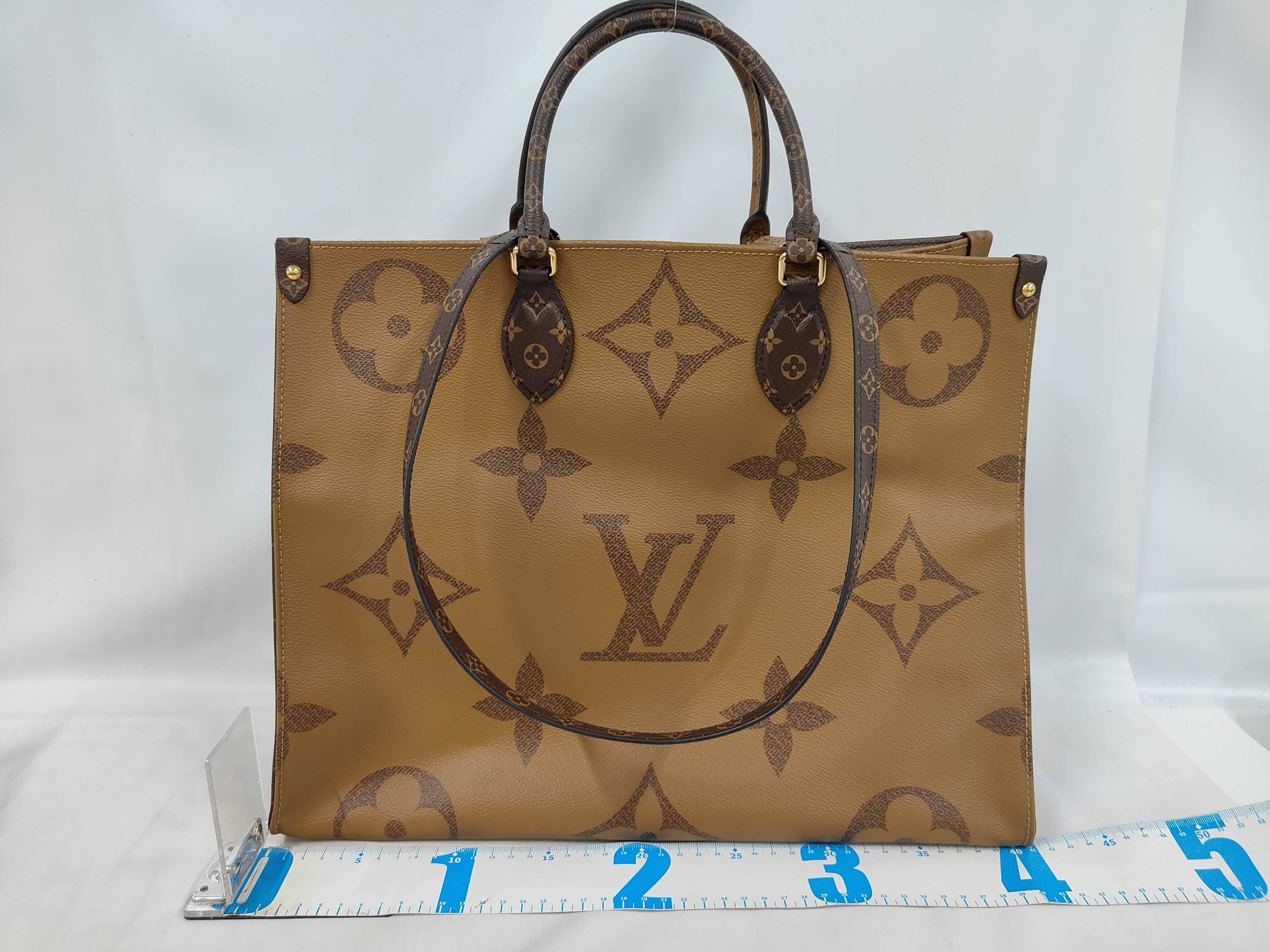 OnTheGo GM M44576 Tote Bag — view 2