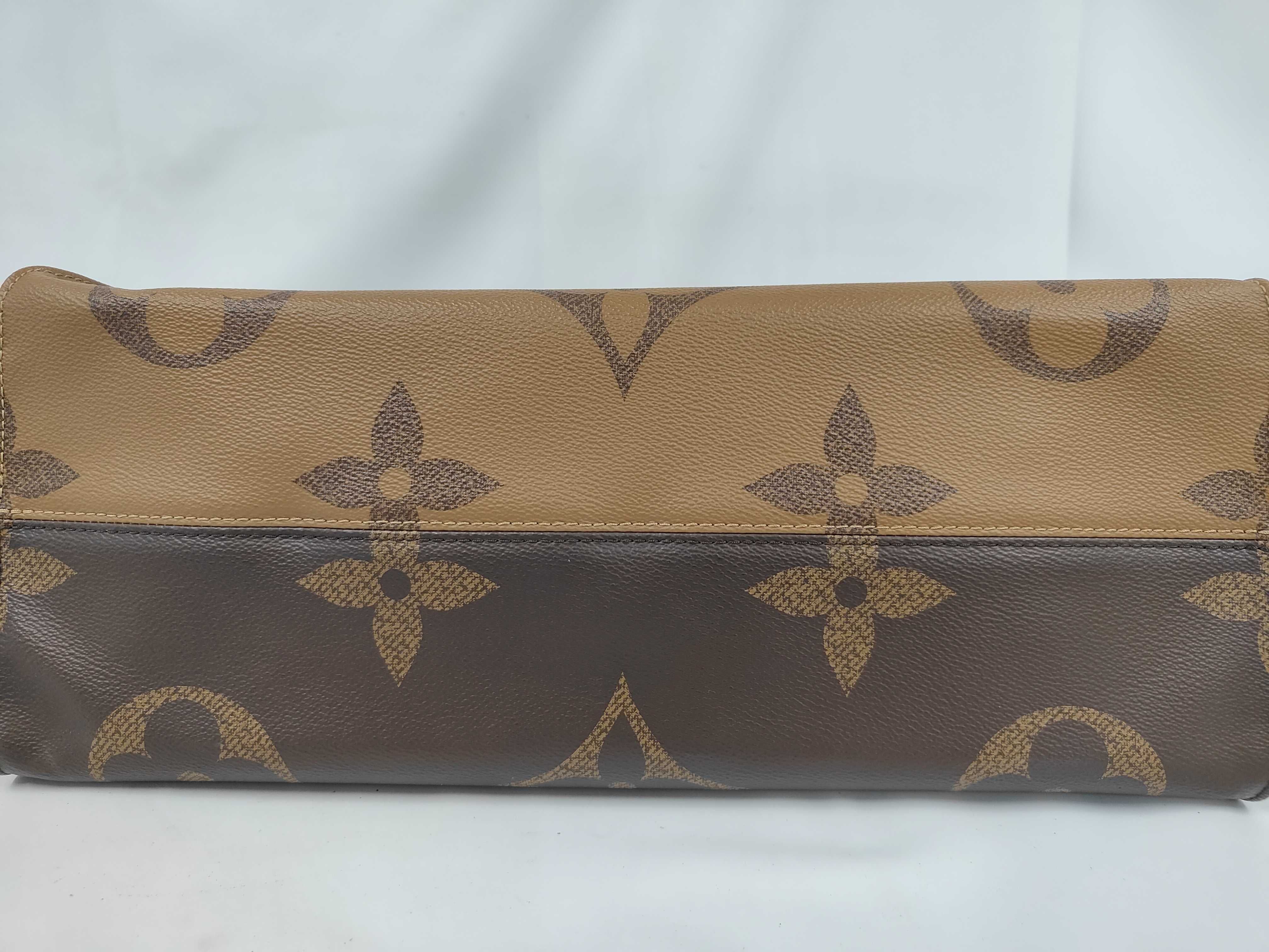 OnTheGo GM M44576 Tote Bag — view 4