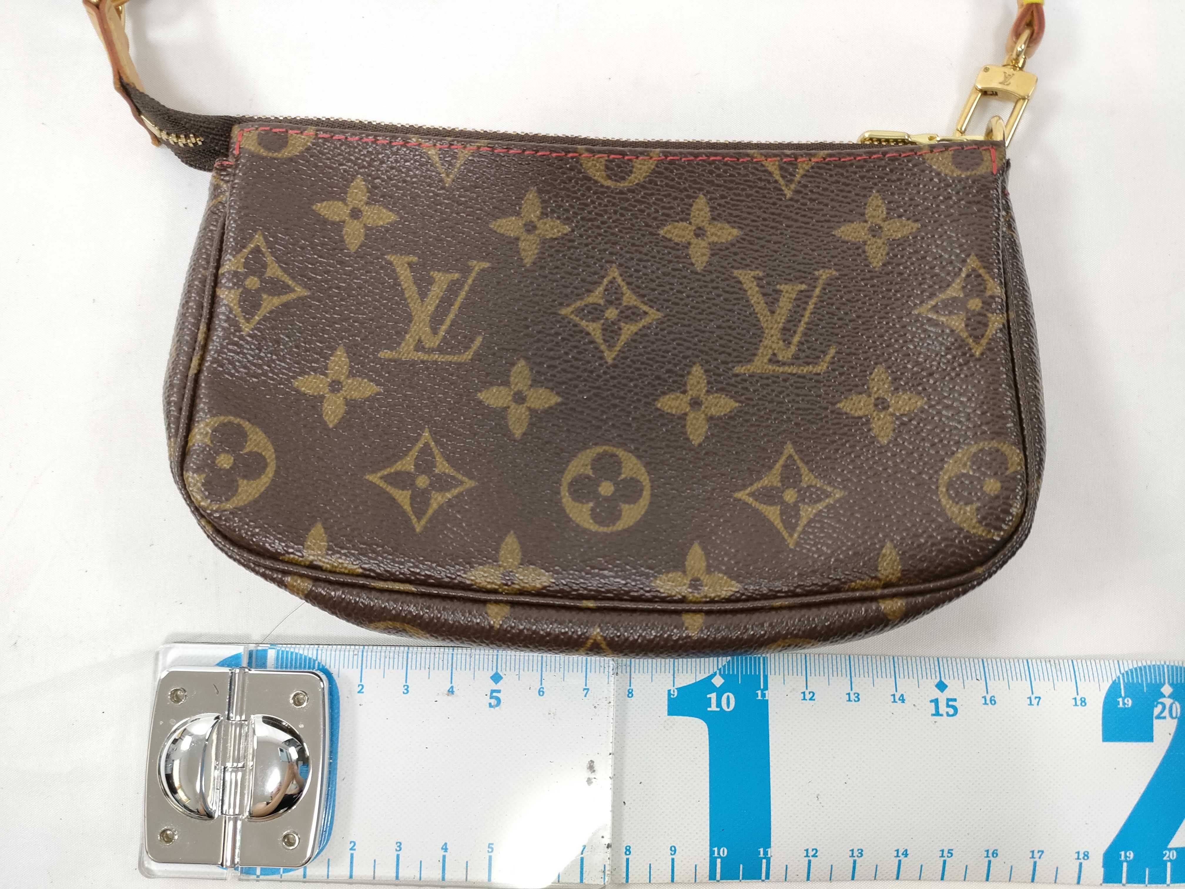 Monogram Vuitton Monogram Cherry Pochette Accessoires M95008 FL0015 Pouch — view 2