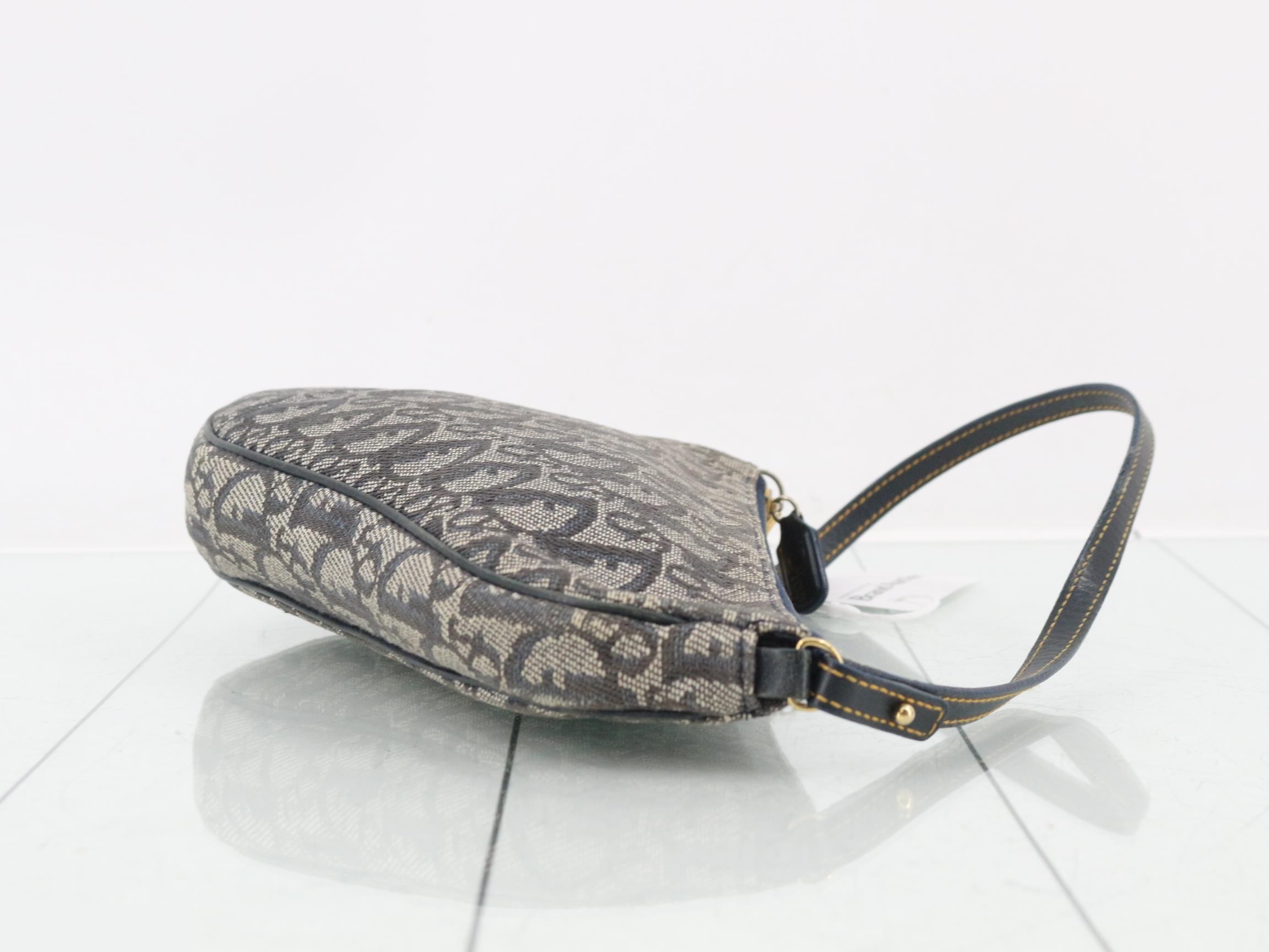 Trotter (bag) - Shoulder bag — view 3