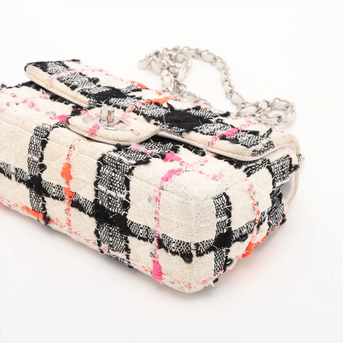 Mini Matelassé 20 Tweed x Leather Single Flap Single Chain Bag, White x Black, Silver Hardware, 29845852, Serial Number 29-series, A69900 — view 3
