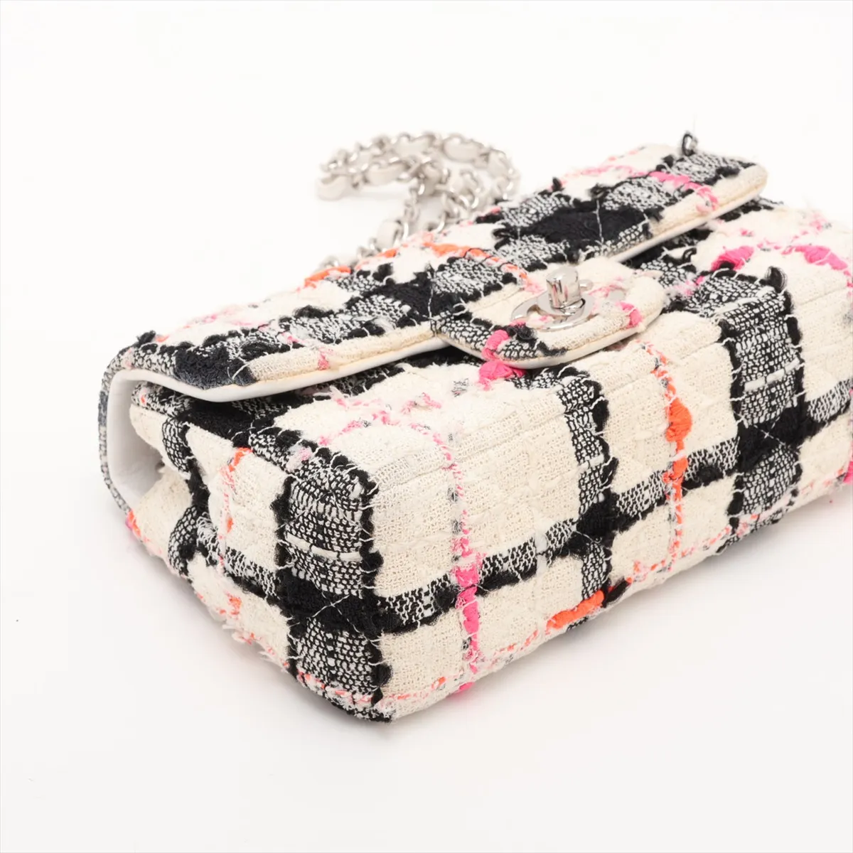 Mini Matelassé 20 Tweed x Leather Single Flap Single Chain Bag, White x Black, Silver Hardware, 29845852, Serial Number 29-series, A69900 — view 4