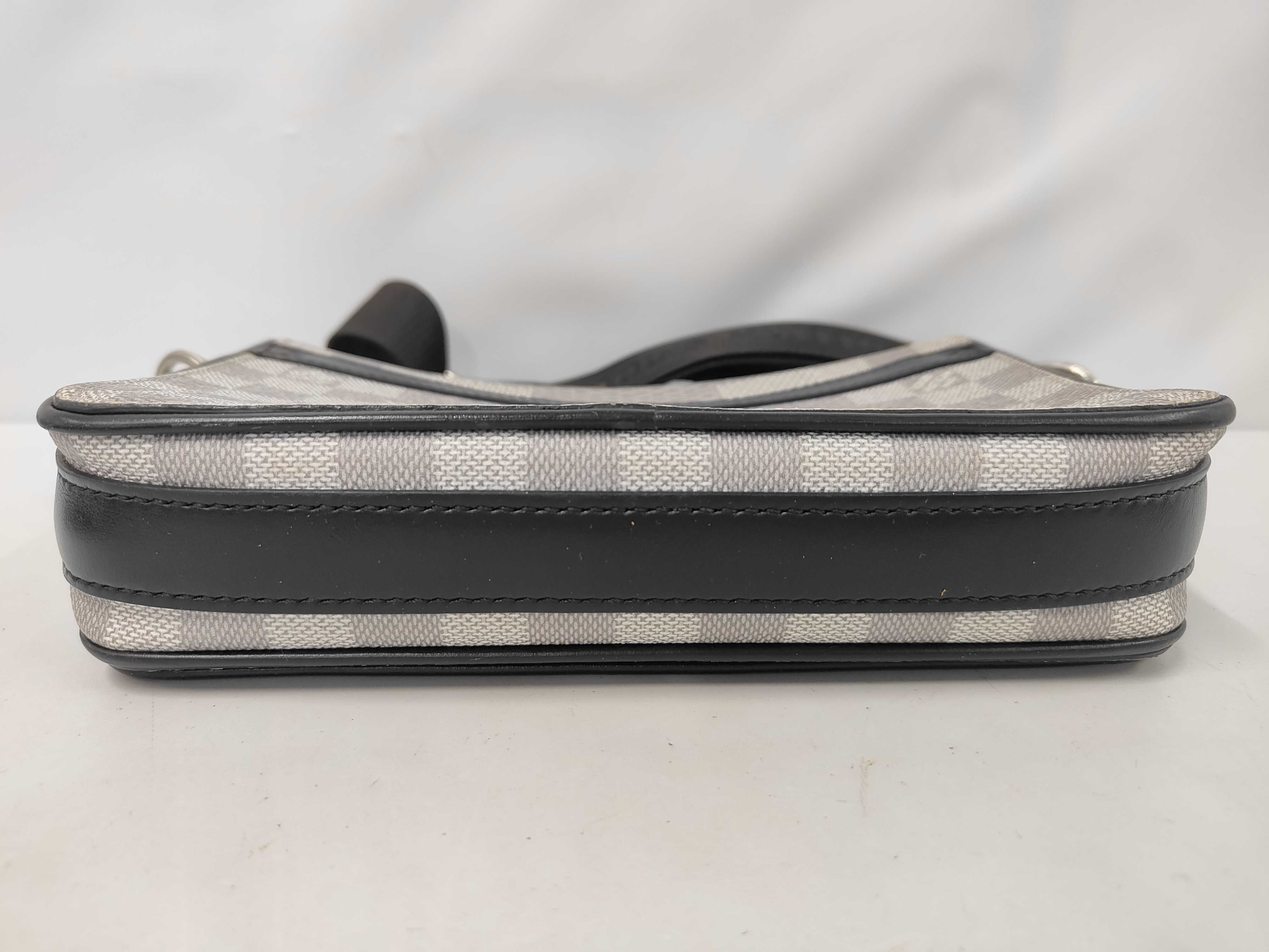 N50014 Studio Messenger Shoulder Bag — view 3