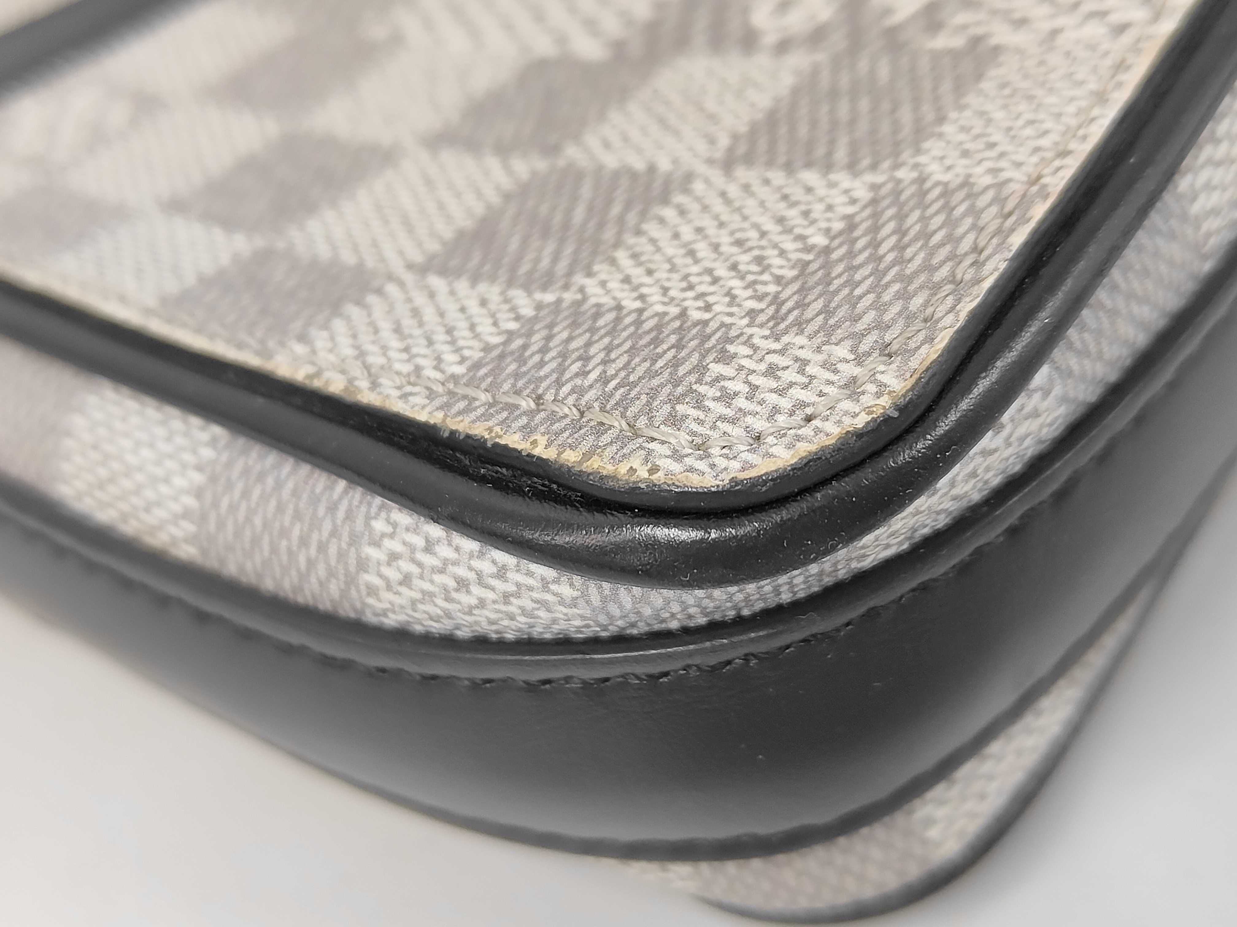 N50014 Studio Messenger Shoulder Bag — view 4