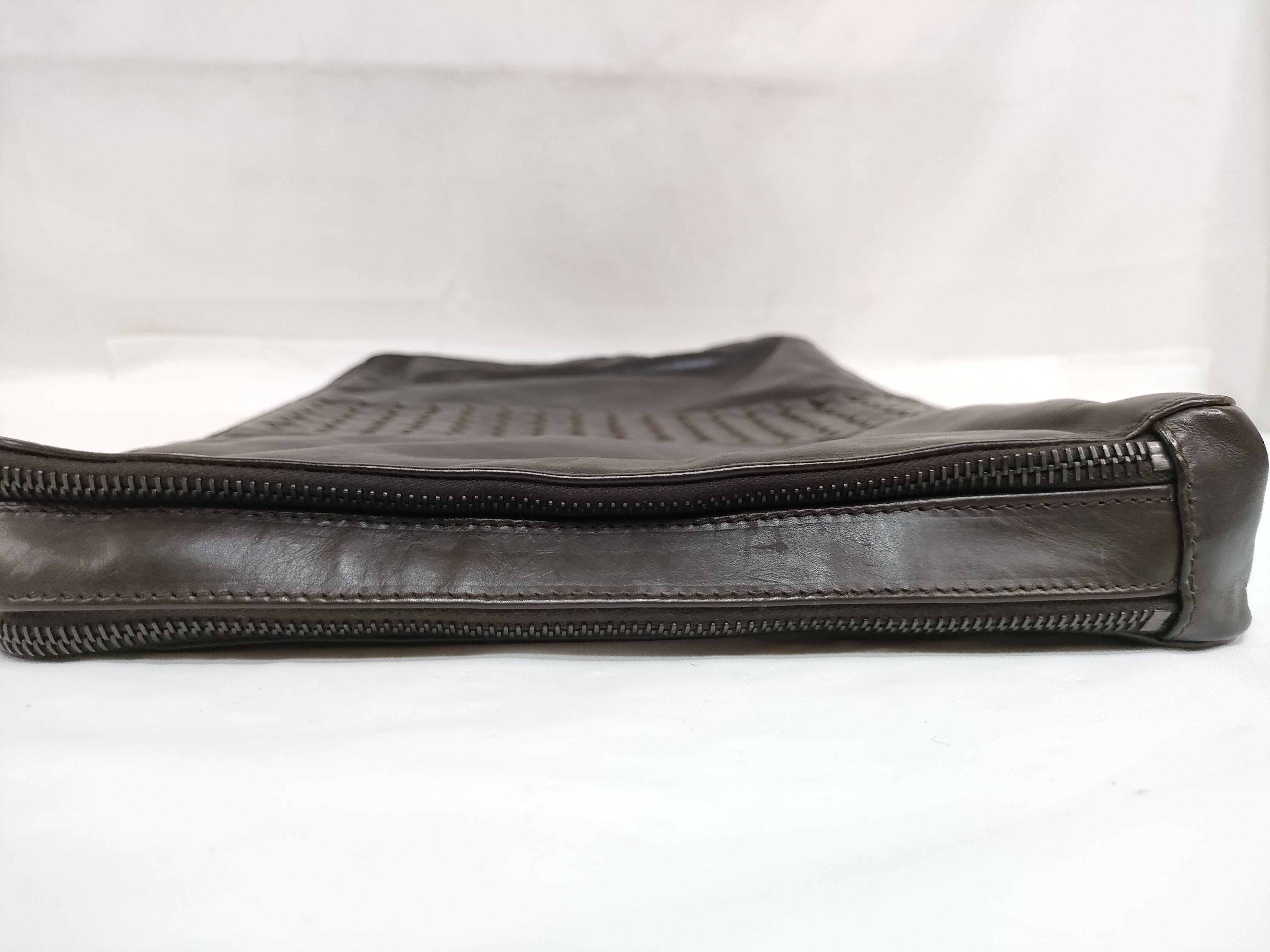 Intrecciato Clutch Bag (Brown) — view 3