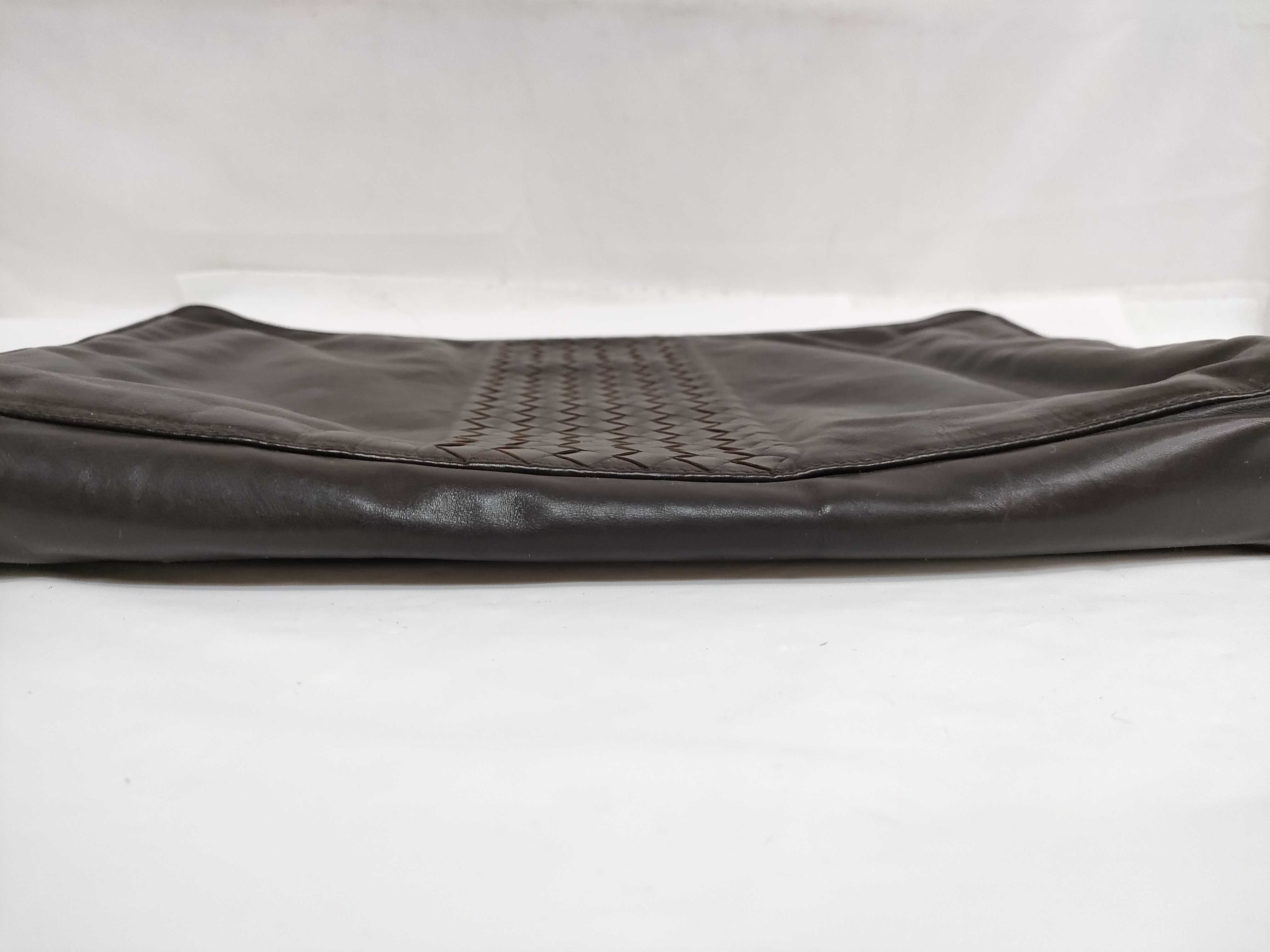 Intrecciato Clutch Bag (Brown) — view 5
