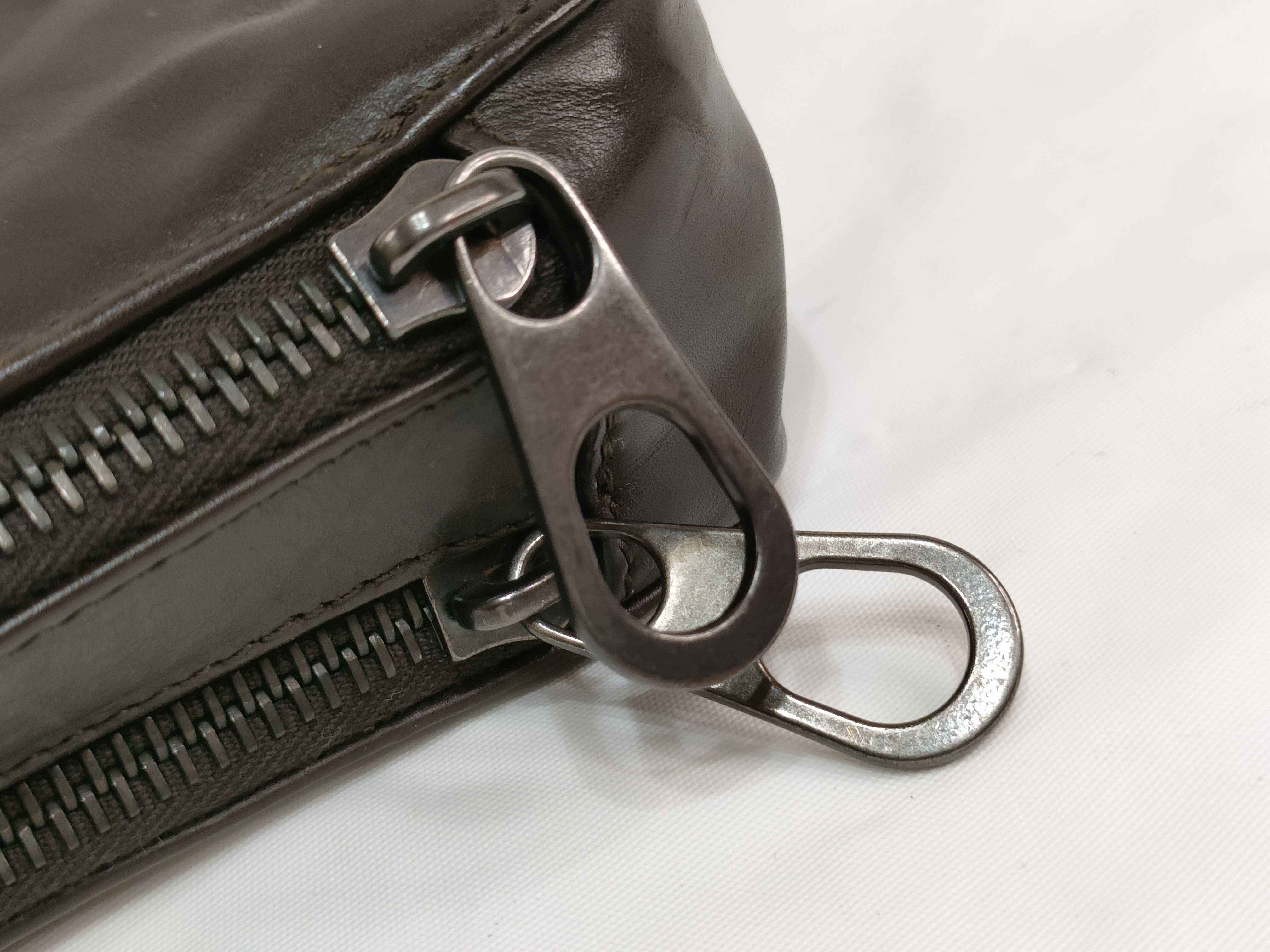 Intrecciato Clutch Bag (Brown) — view 9