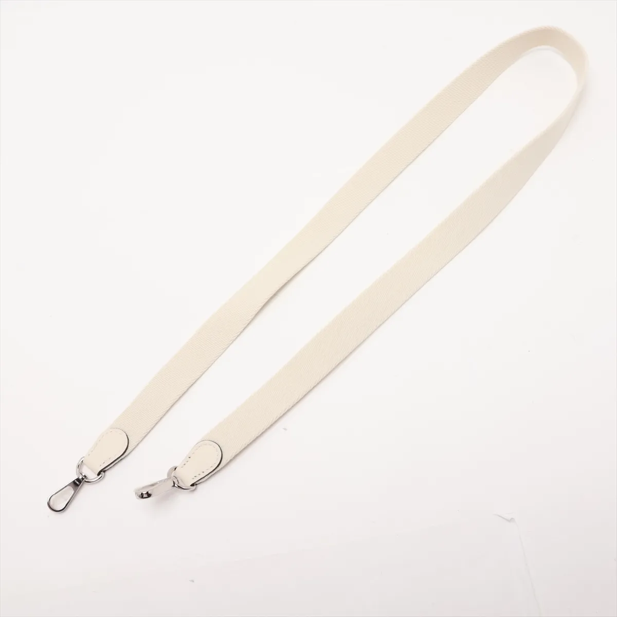 Evelyne 16 TPM Amazon Taurillon Clemence Cream Silver Hardware K: 2025 — view 5