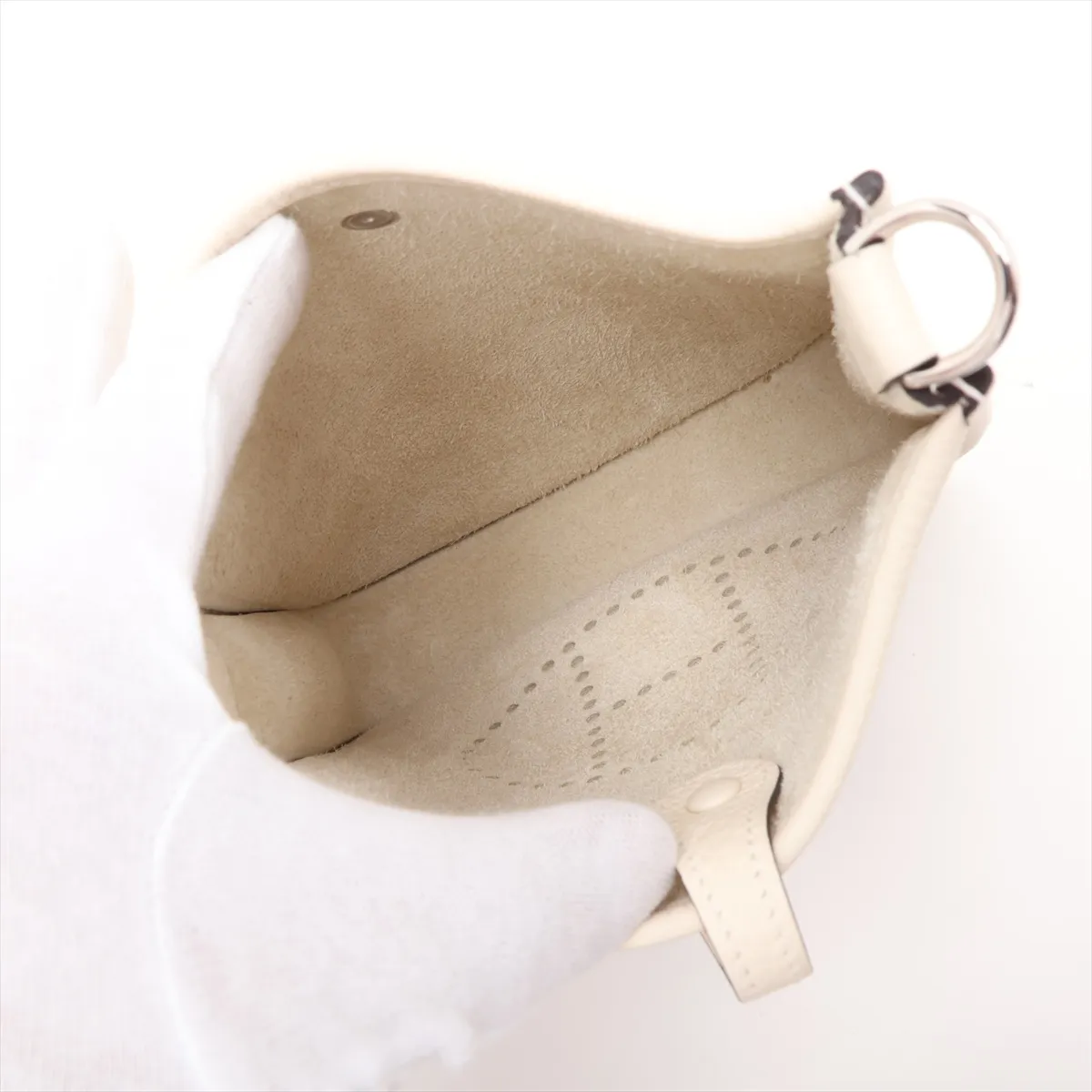 Evelyne 16 TPM Amazon Taurillon Clemence Cream Silver Hardware K: 2025 — view 6