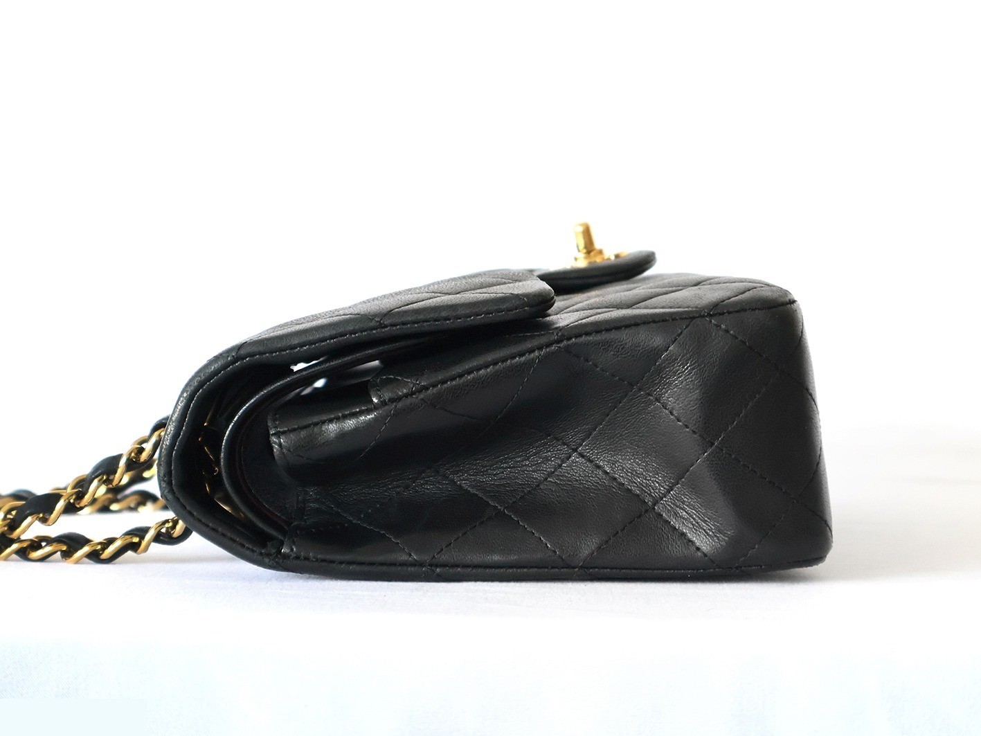 Matelassé 25 Lambskin Double Flap Double Chain Shoulder Bag, Black — view 6