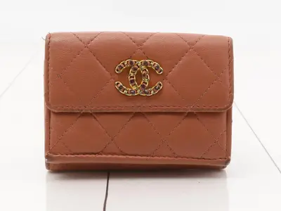 19 Compact Wallet