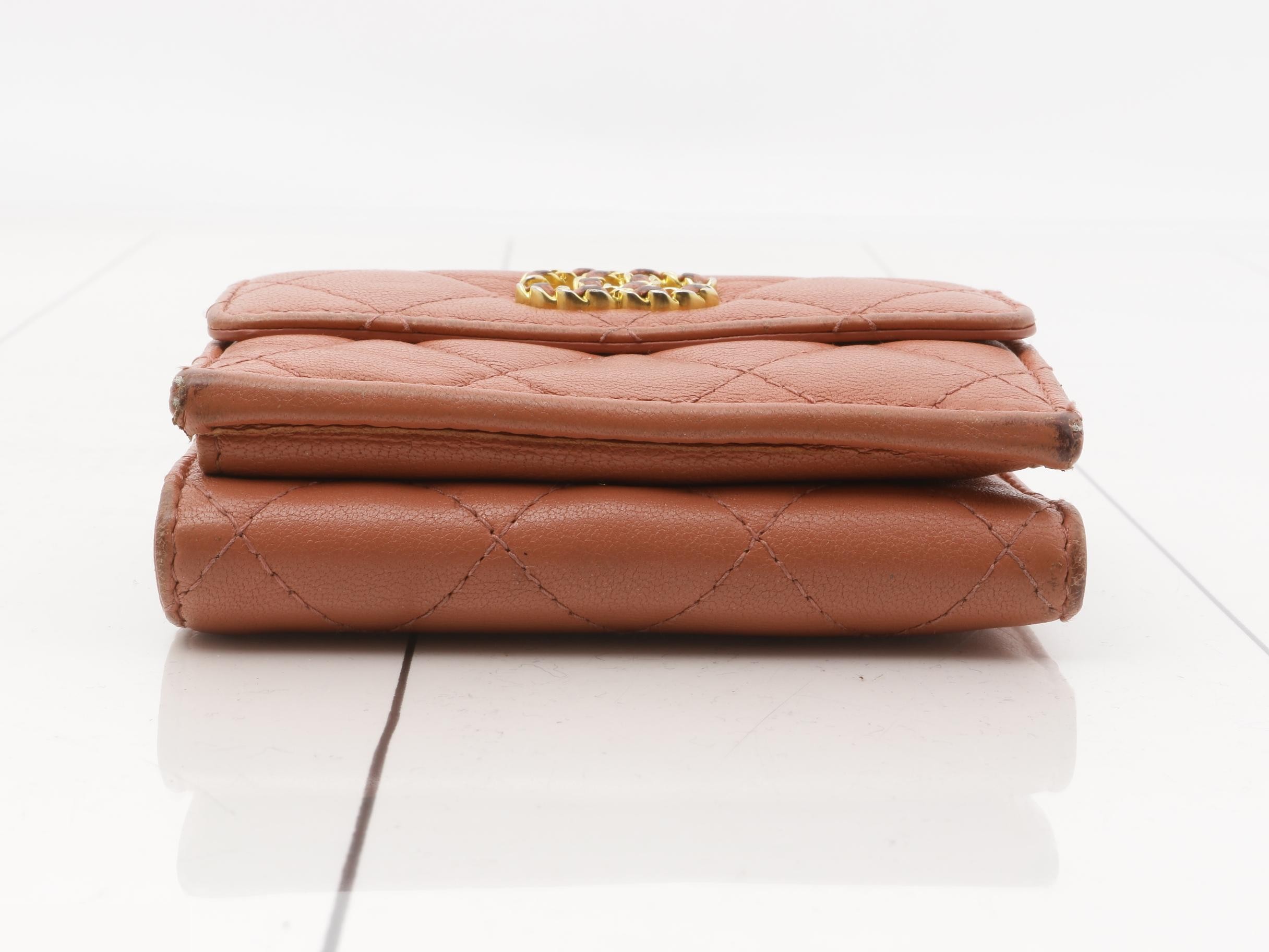 19 Compact Wallet — view 3