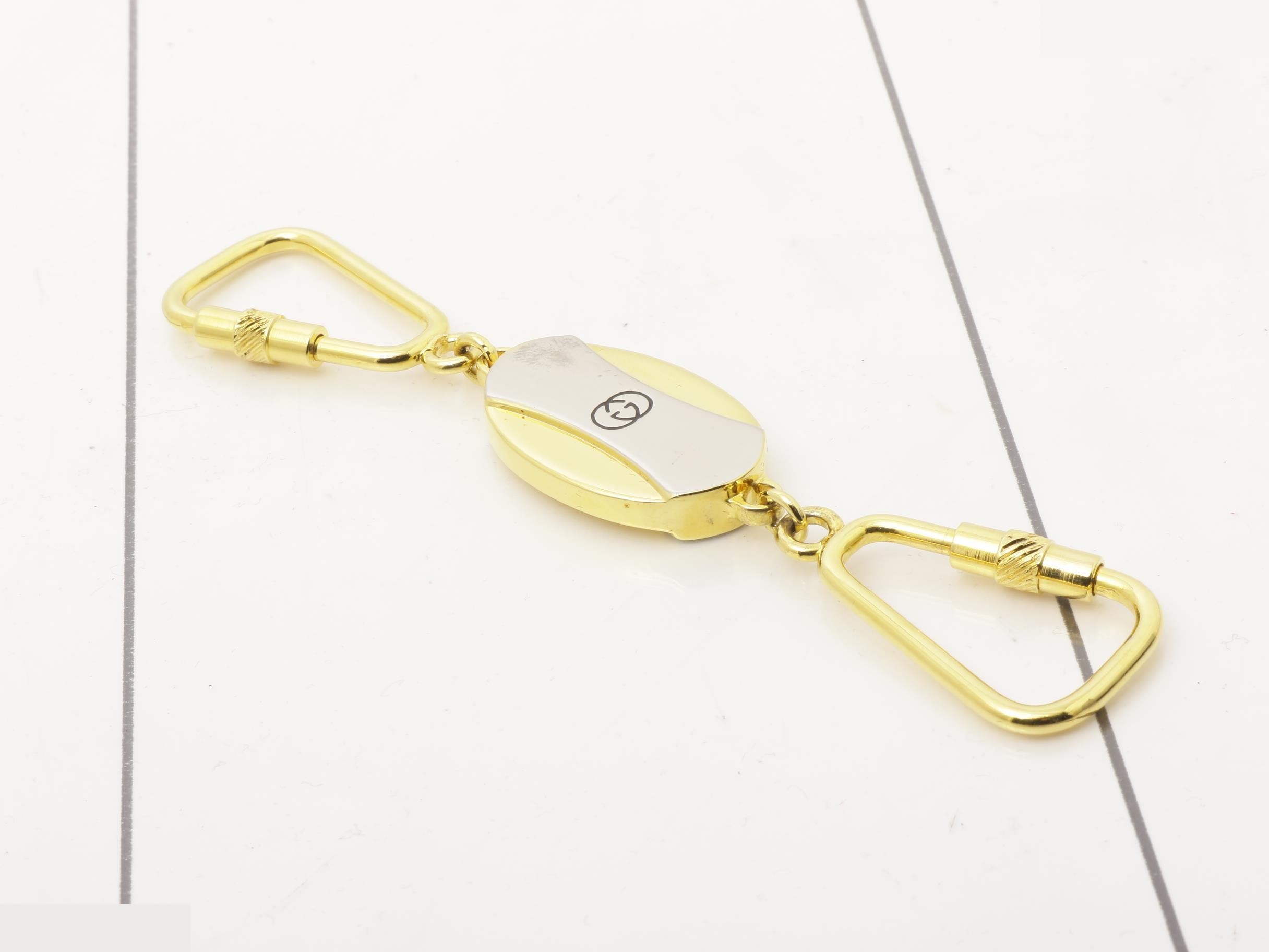Interlocking Keychain Carabiner — view 2
