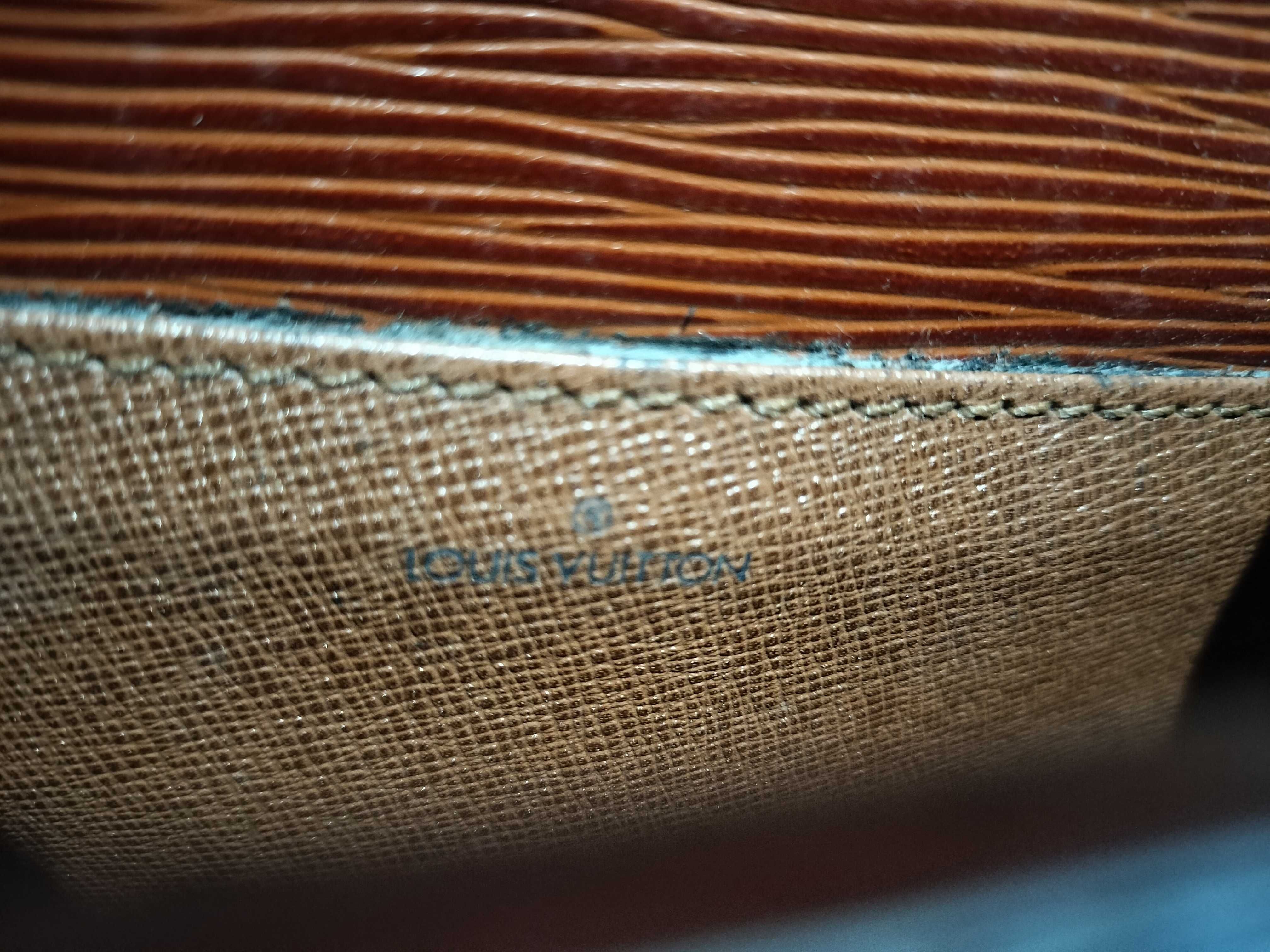 Epi Mini Saint Cloud Brown Shoulder Bag — view 11