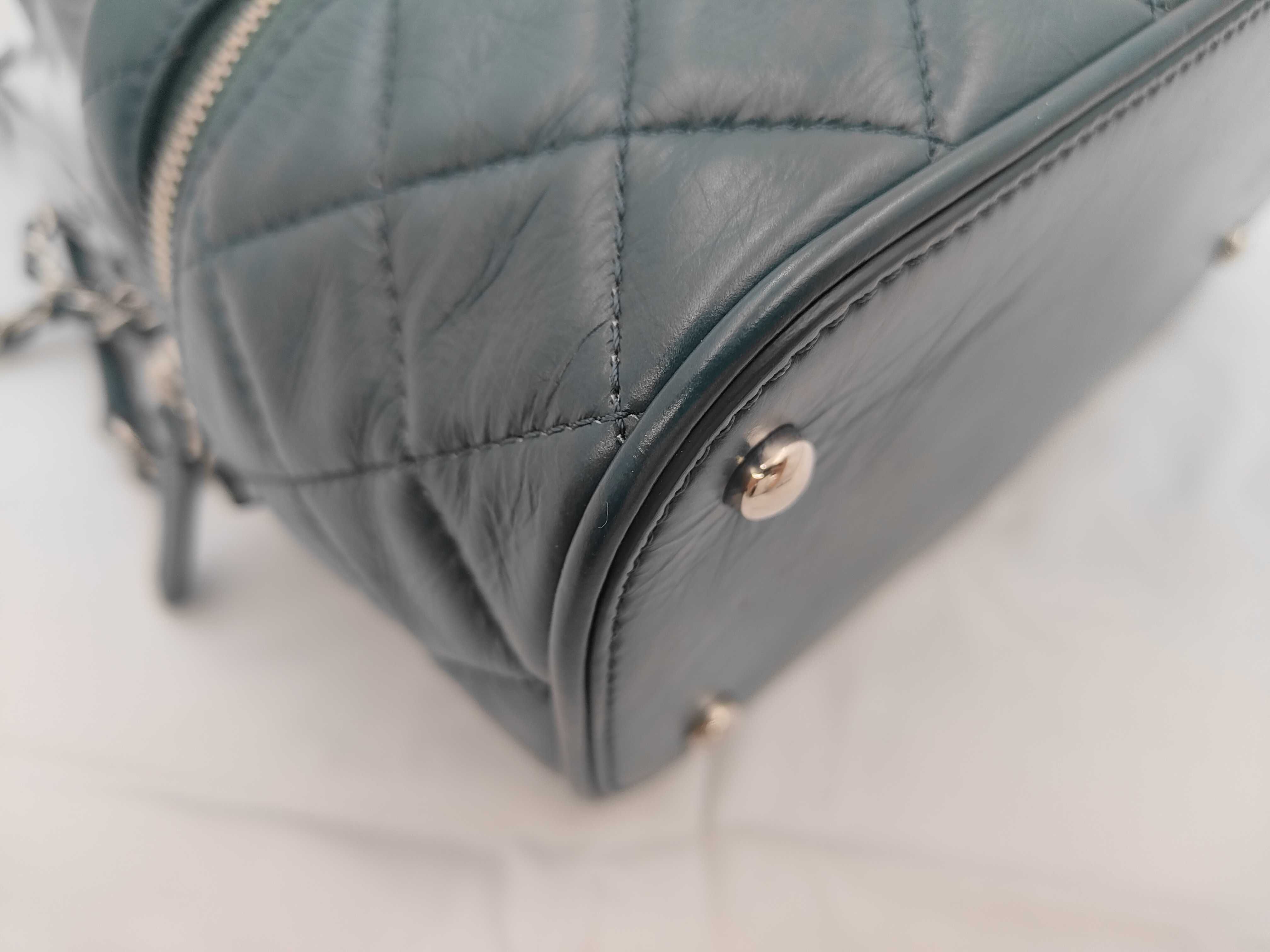 Matelassé Vinyl Shoulder Bag (Green) — view 6