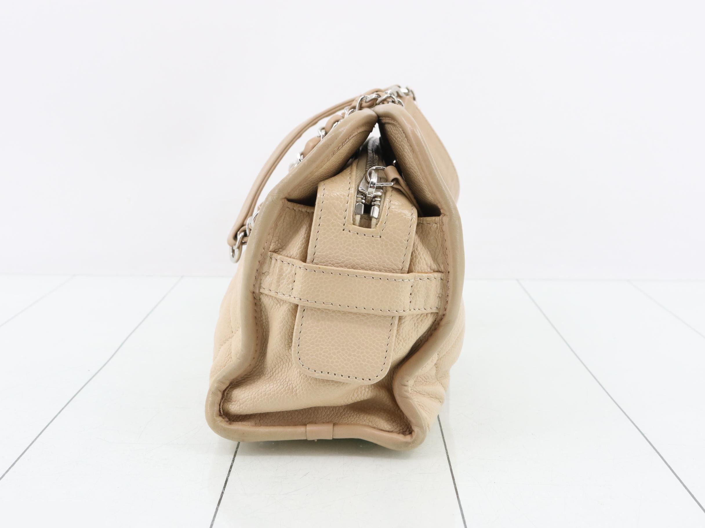 Matelassé Chain Shoulder Bag, Caviar Leather, 7673220 — view 3