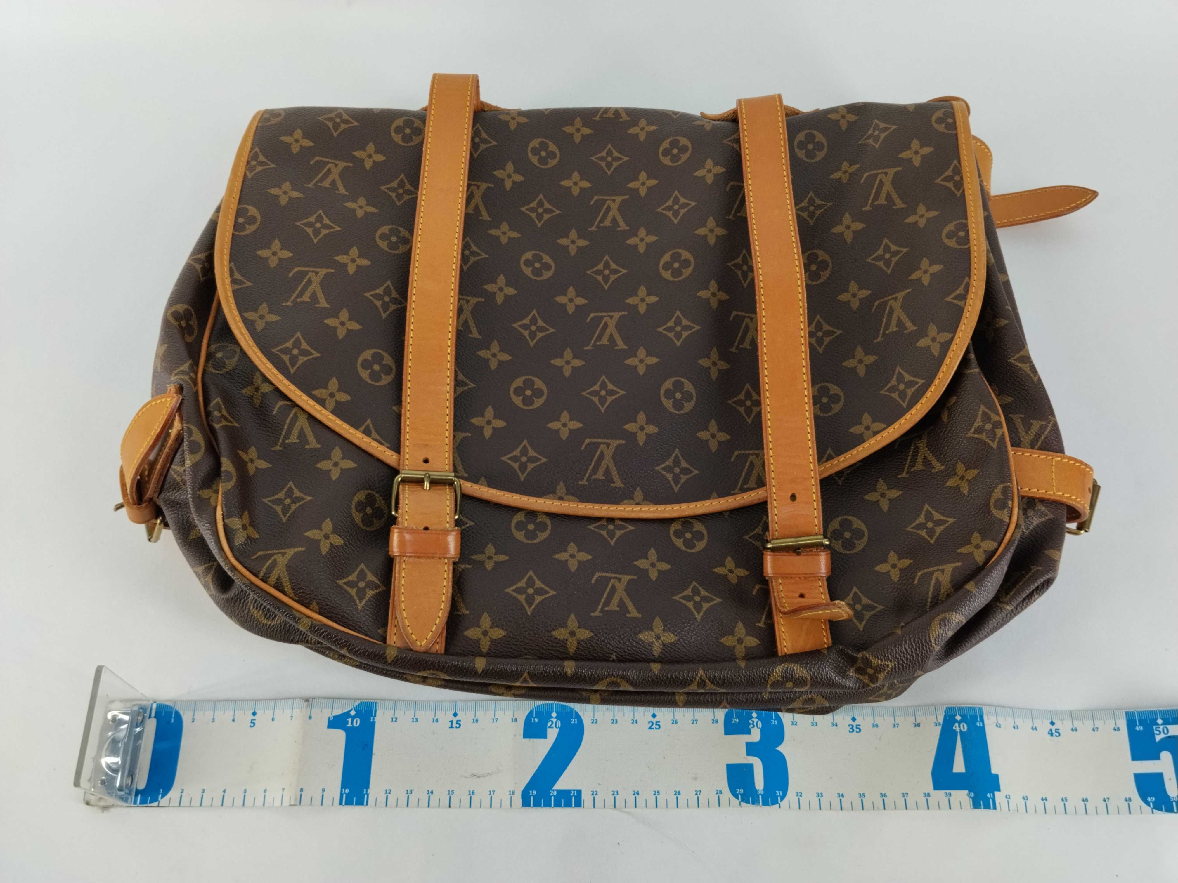 Monogram Louis Vuitton Saumur 43 M42252 Monogram Shoulder Bag — view 2