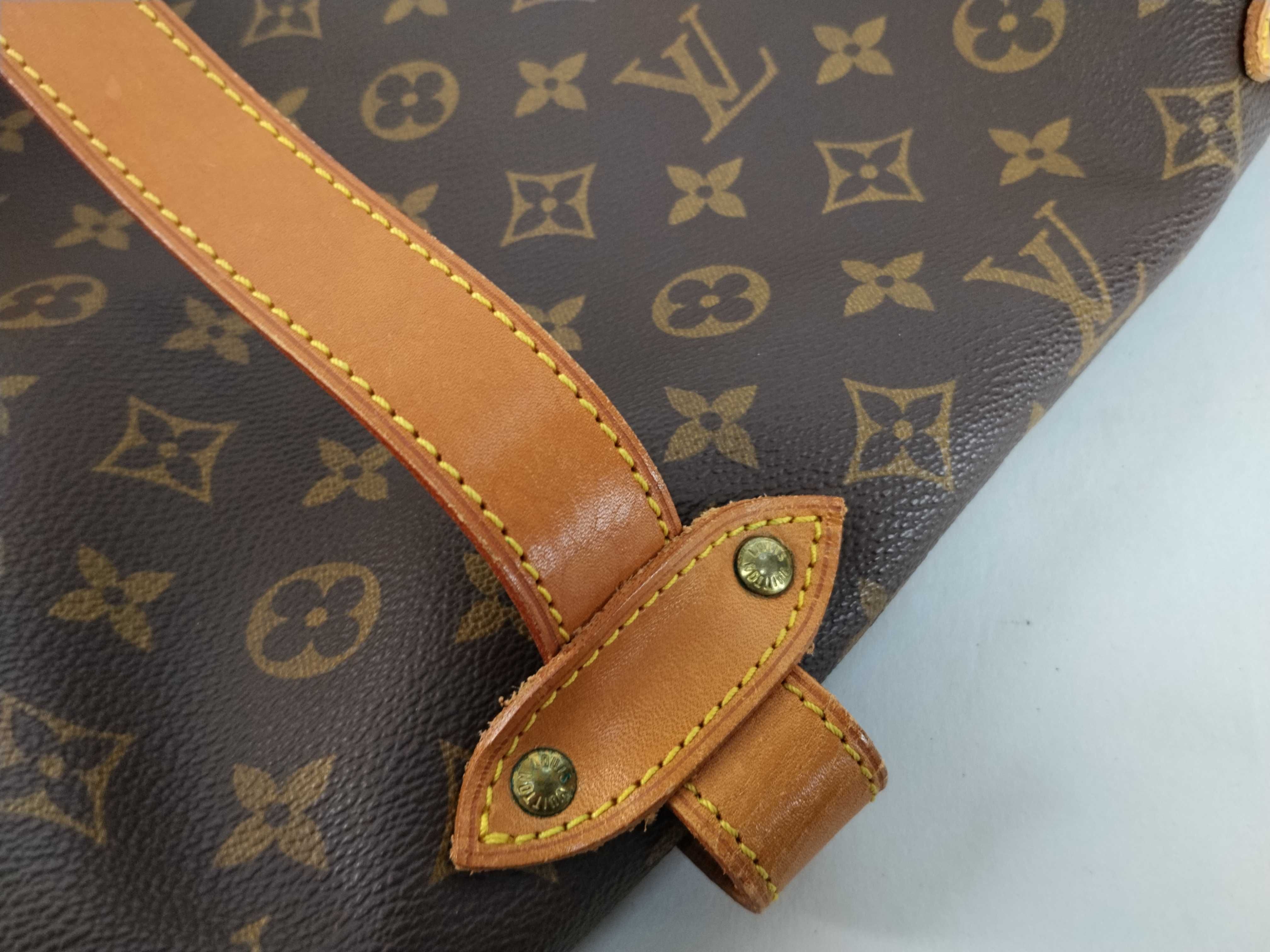 Monogram Louis Vuitton Saumur 43 M42252 Monogram Shoulder Bag — view 14