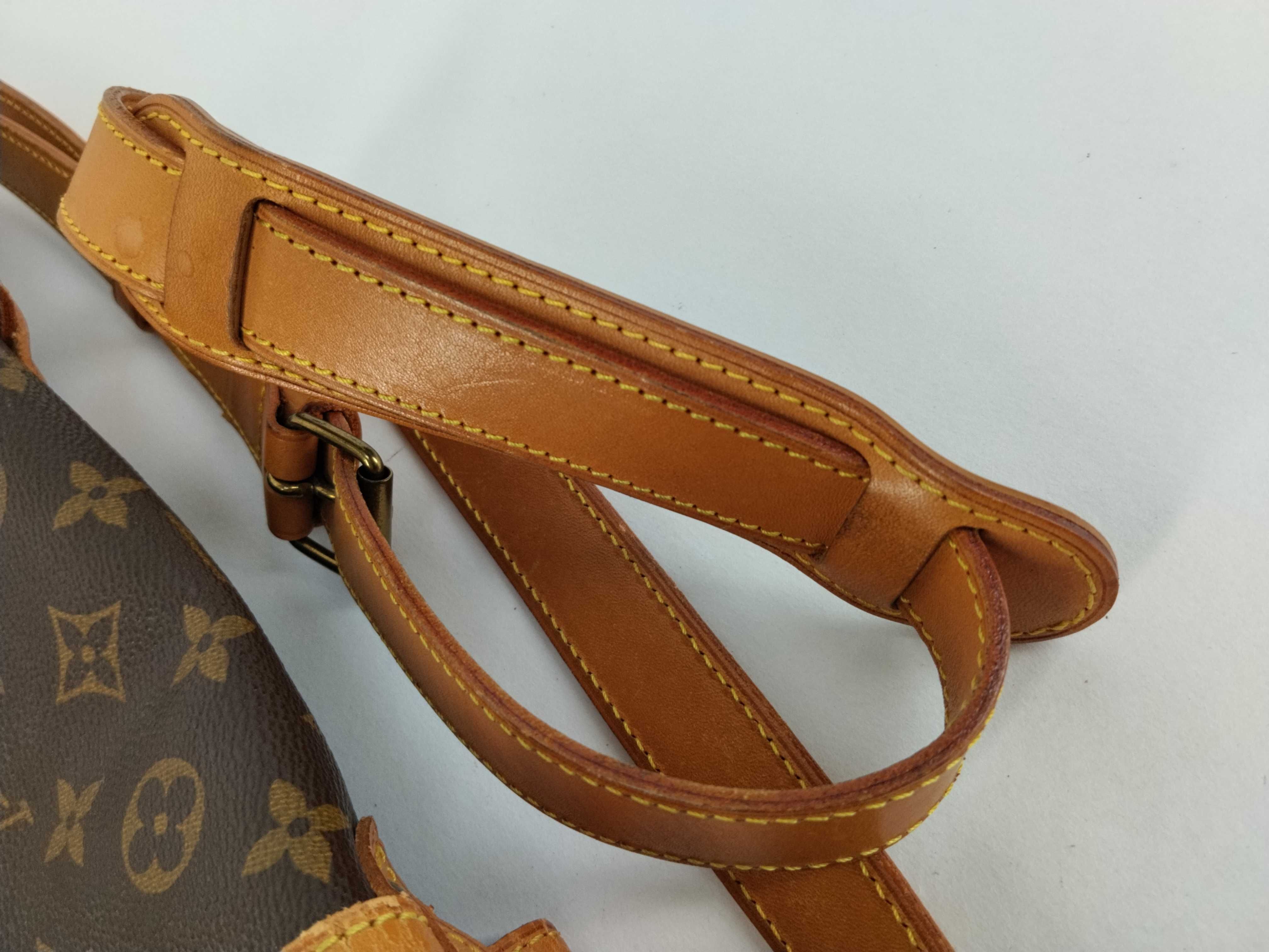 Monogram Louis Vuitton Saumur 43 M42252 Monogram Shoulder Bag — view 4