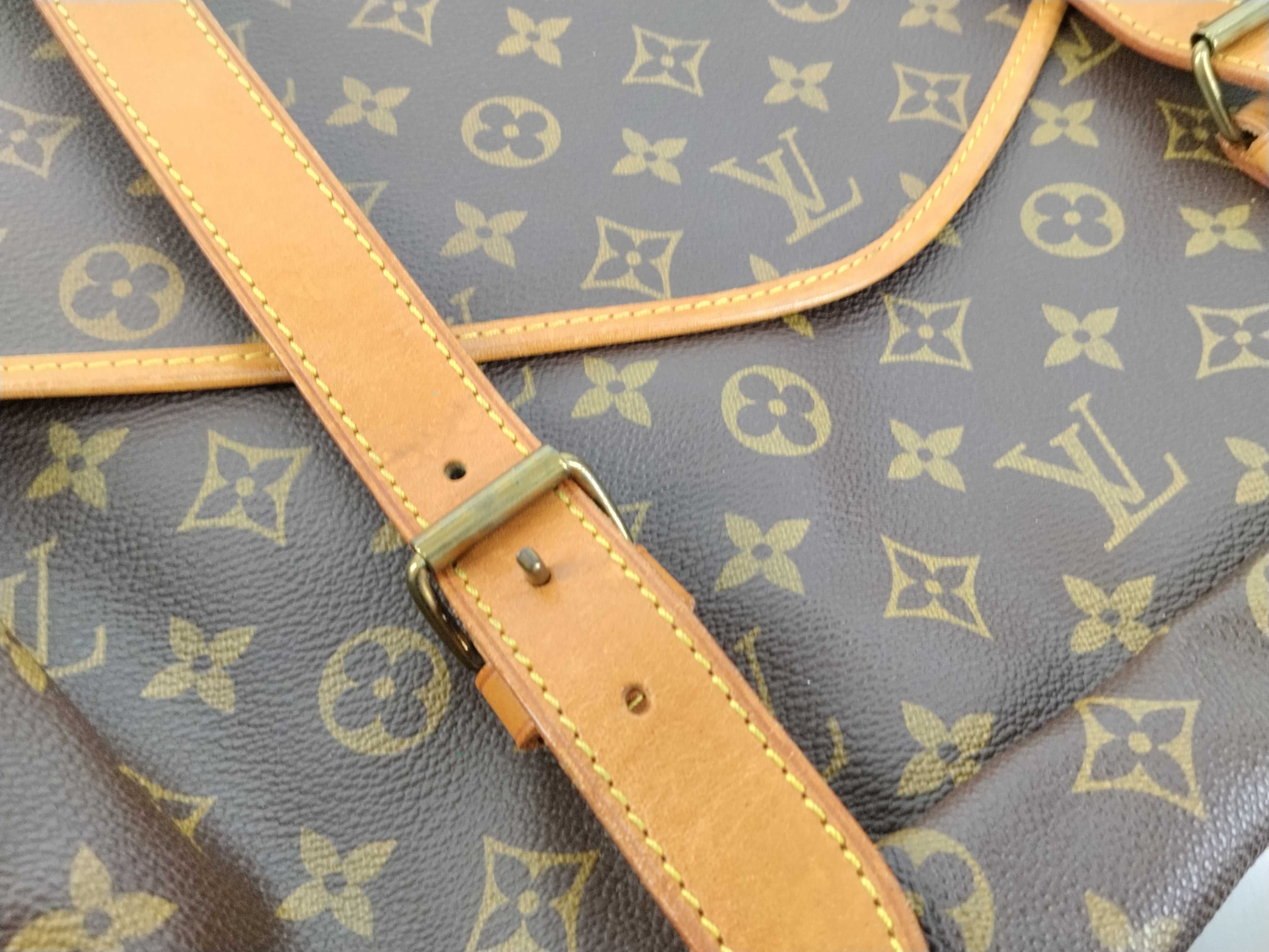 Monogram Louis Vuitton Saumur 43 M42252 Monogram Shoulder Bag — view 8