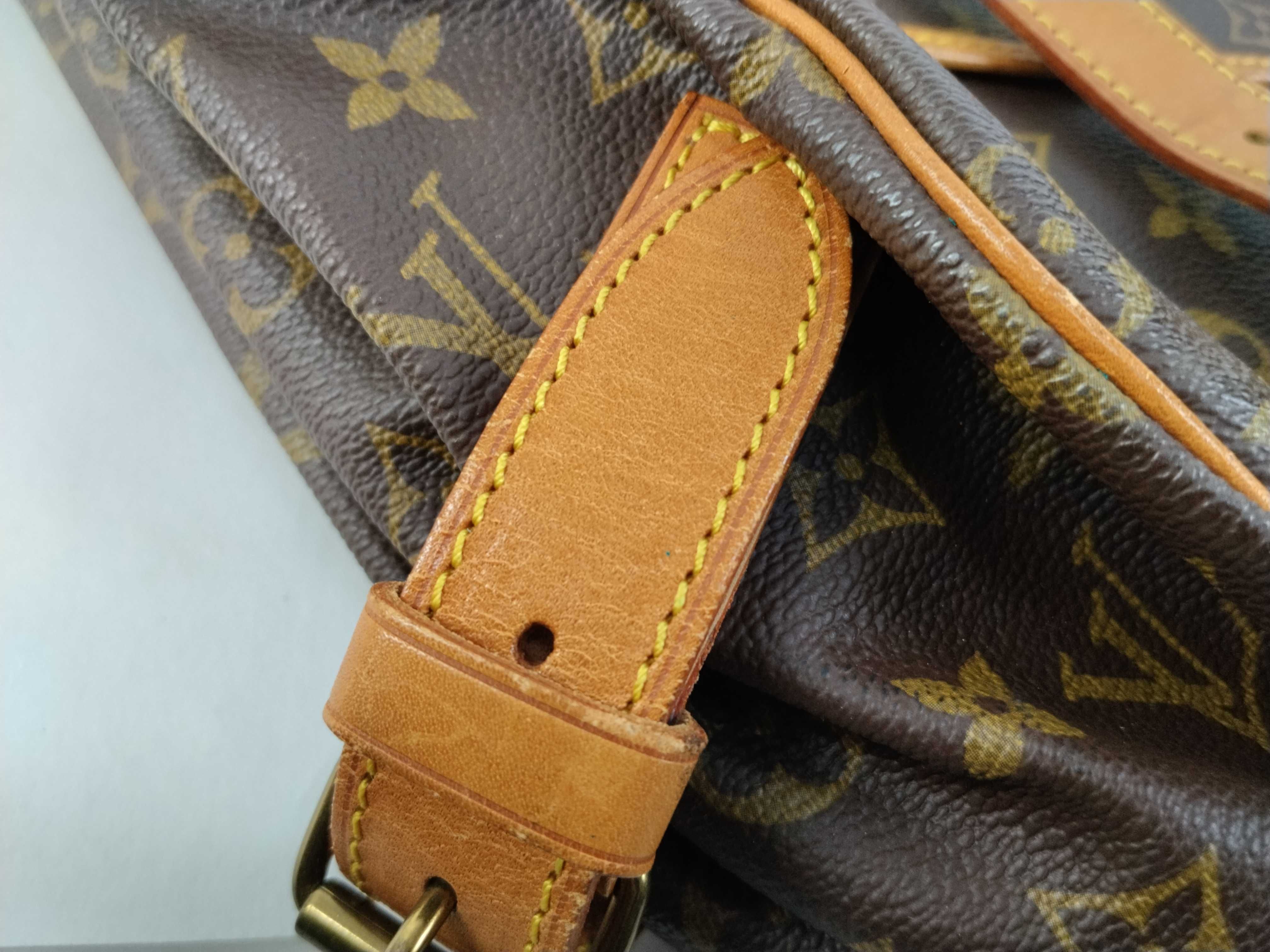 Monogram Louis Vuitton Saumur 43 M42252 Monogram Shoulder Bag — view 9