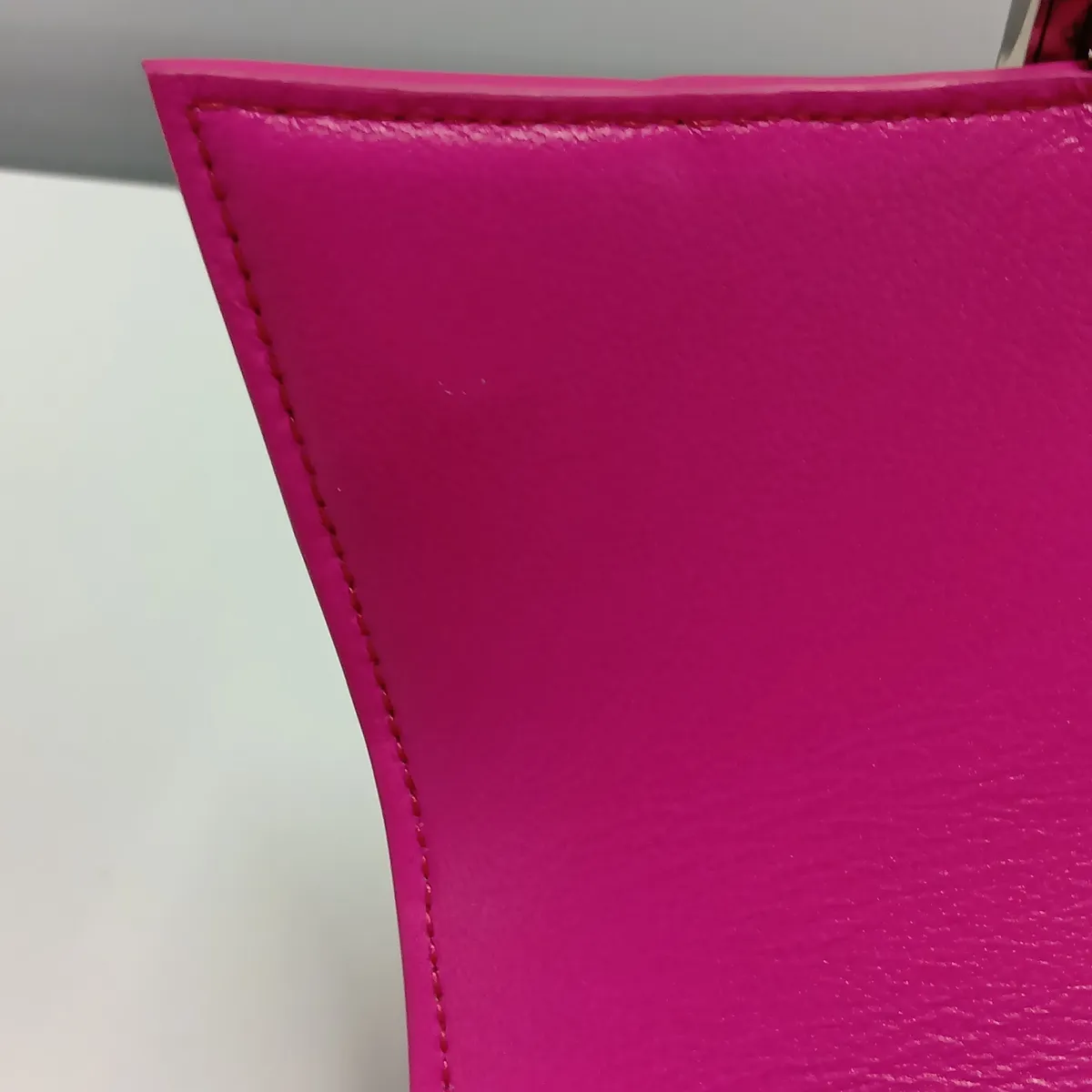 Hourglass XS 592833 Leather 2-Way Handbag Pink — view 12