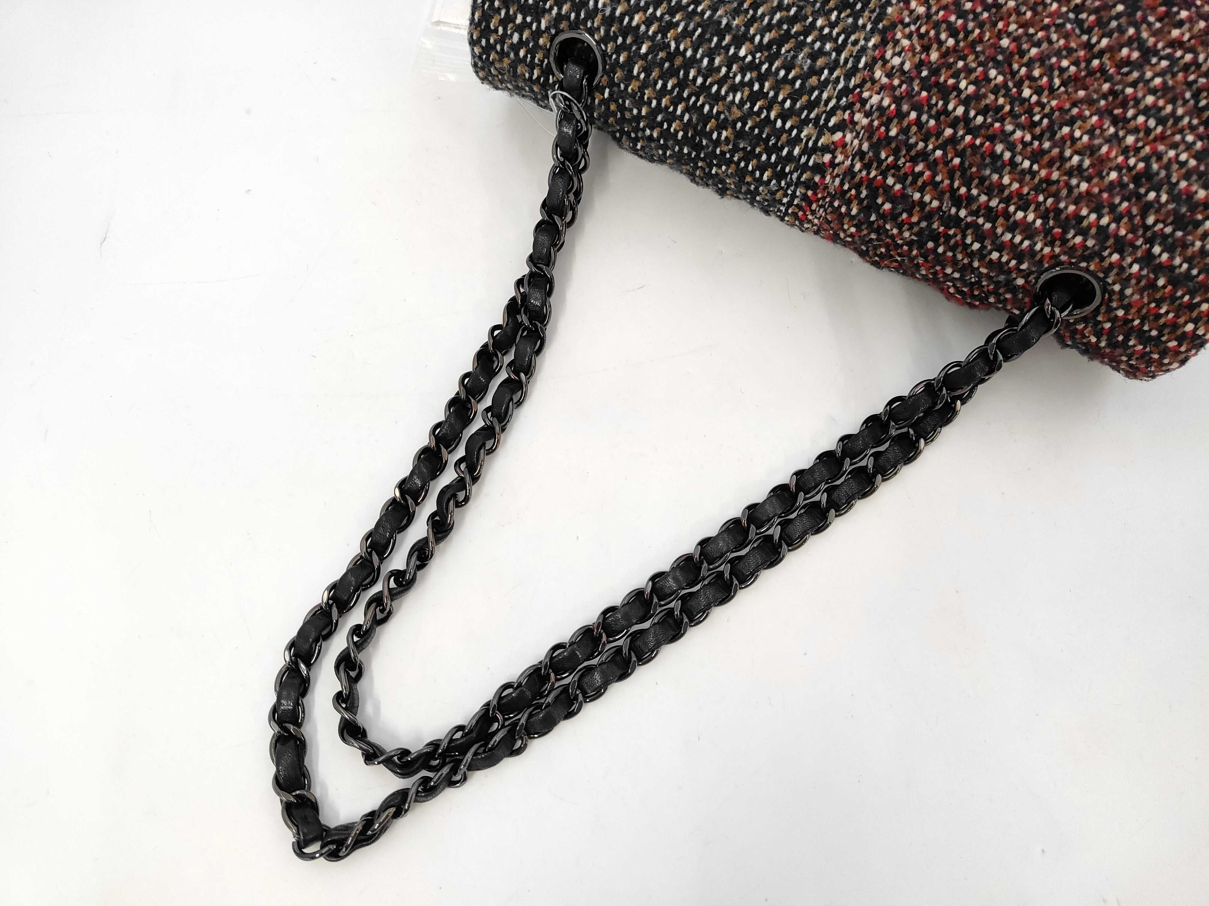 Matelassé Tweed Shoulder Bag — view 5
