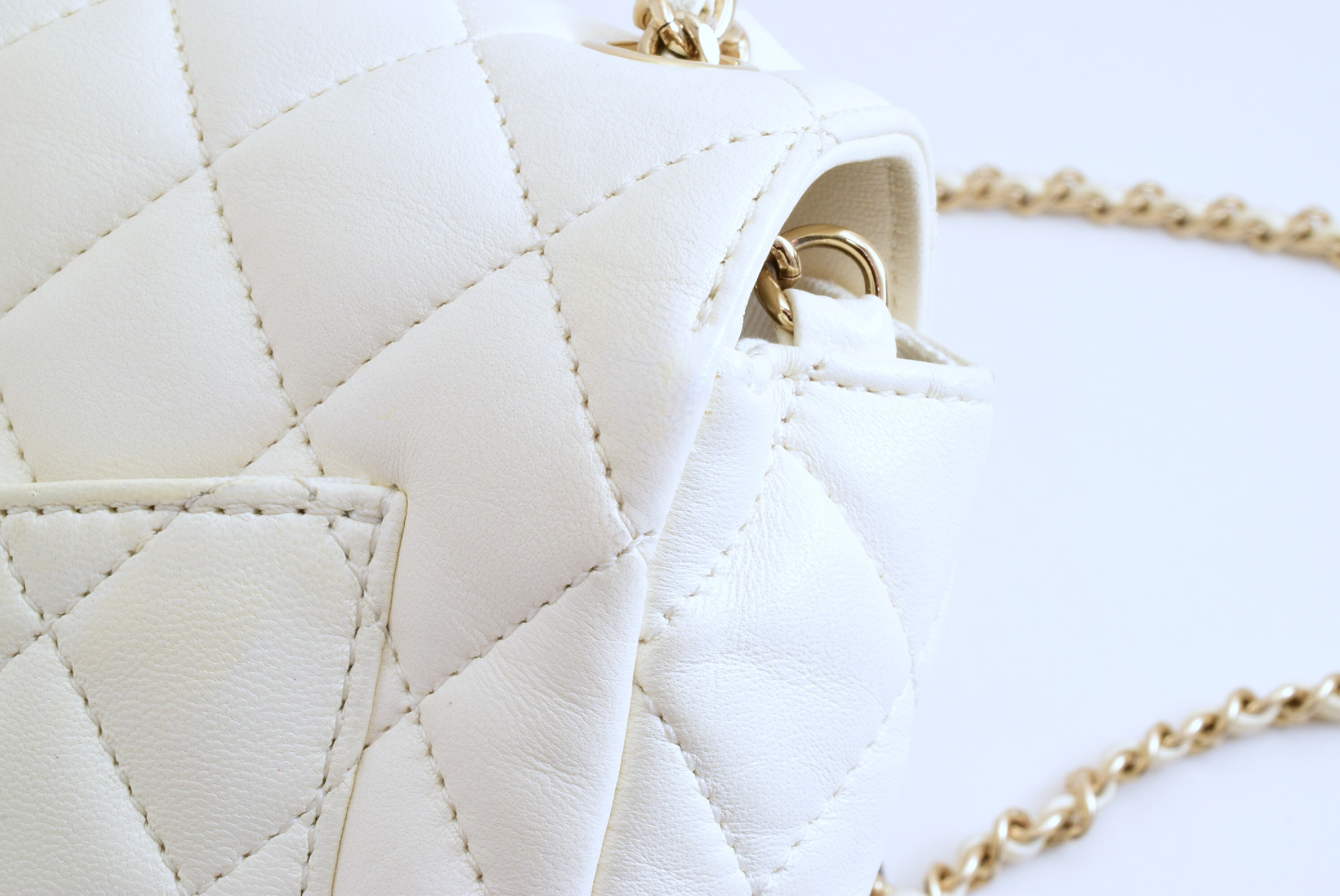 Matelassé Mini White Chain Shoulder Bag with Serial Number Plate — view 11