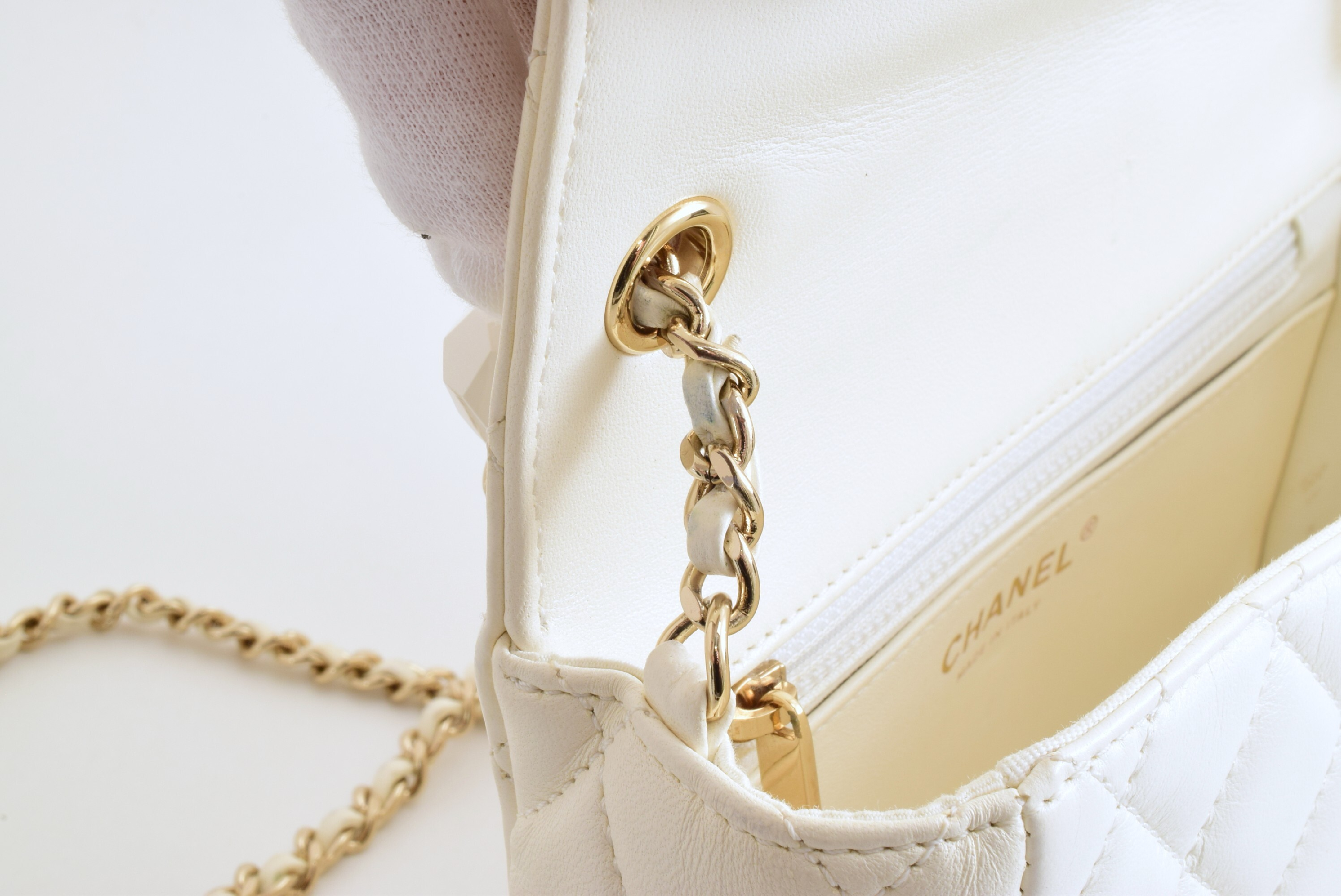 Matelassé Mini White Chain Shoulder Bag with Serial Number Plate — view 13