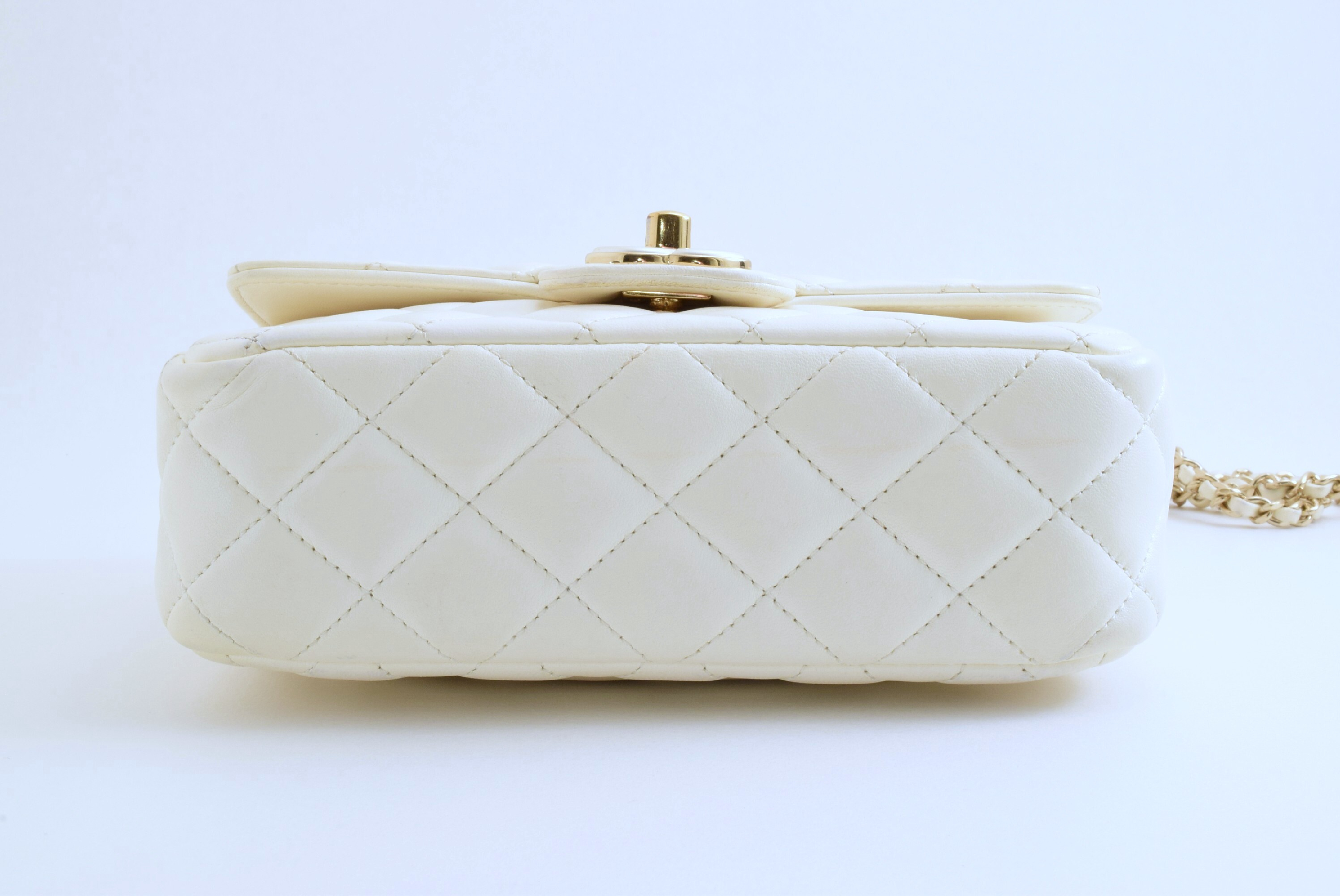 Matelassé Mini White Chain Shoulder Bag with Serial Number Plate — view 7