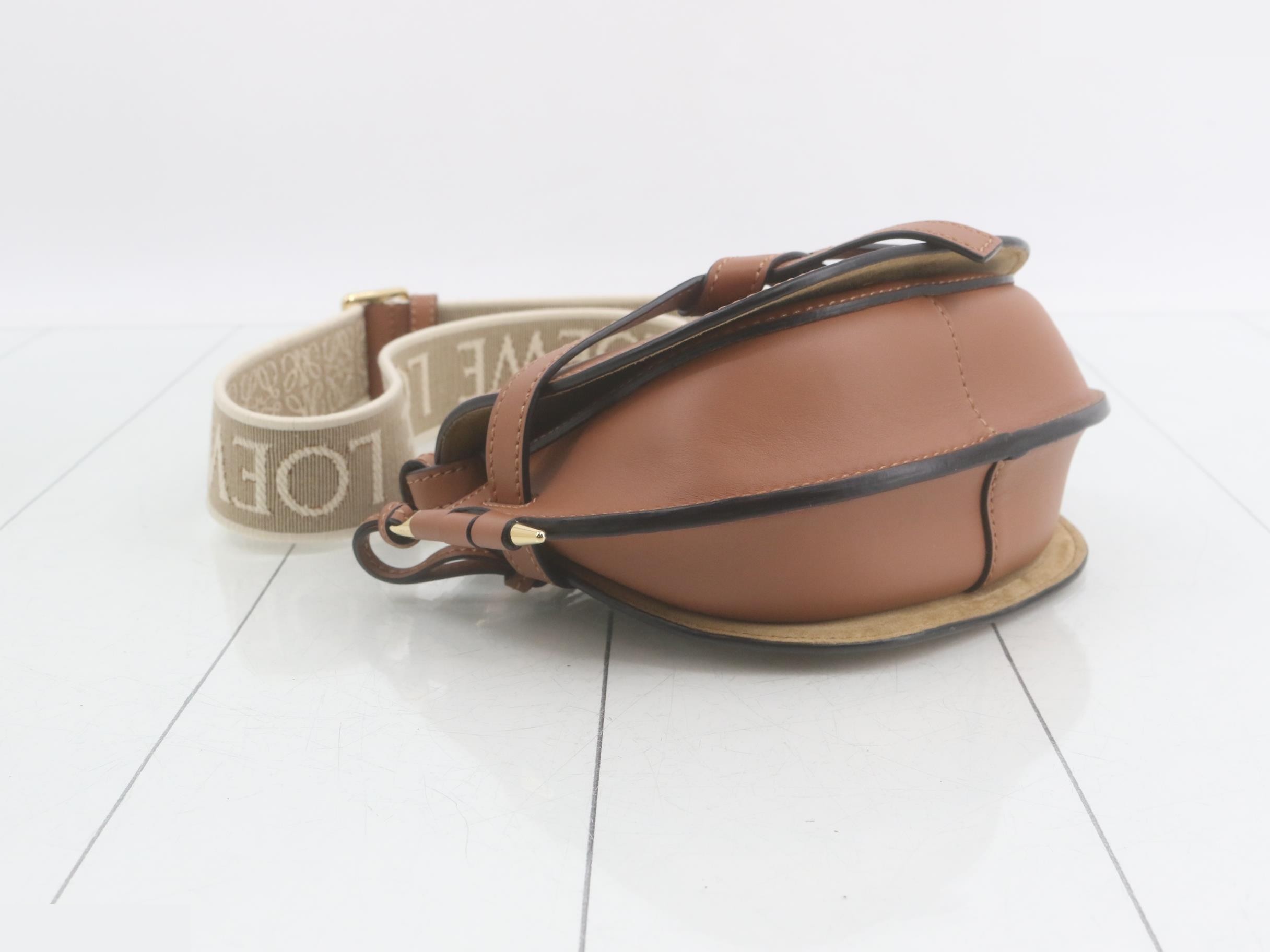 Gate Dual Bag Mini, unused, some protective film still attached, brown. — view 5