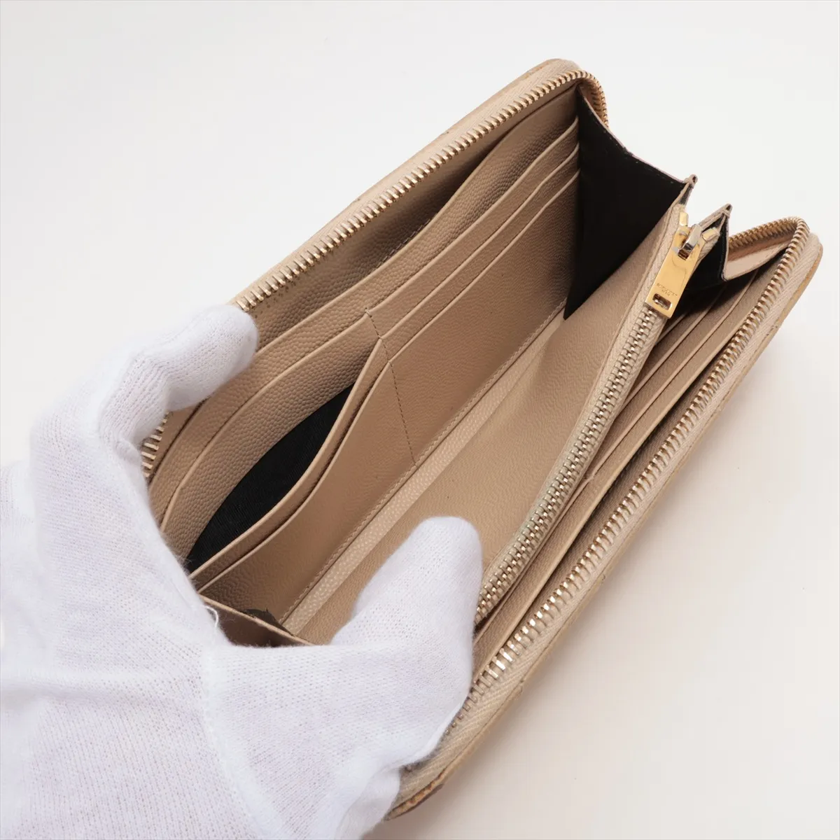 V Stitch HPP358094 Leather Round Zip Wallet Beige — view 5