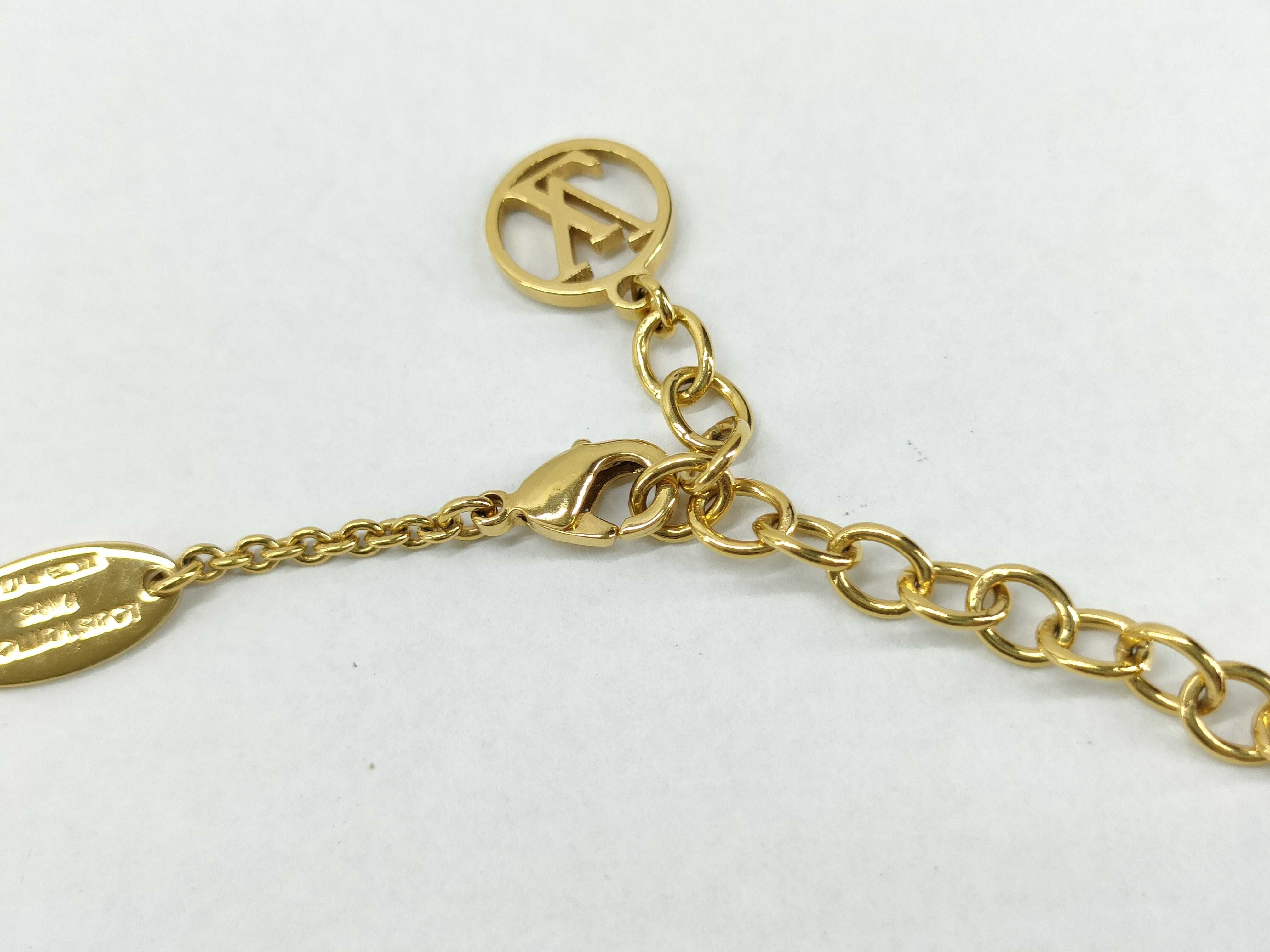 LV M00857 Essential V Necklace — view 4