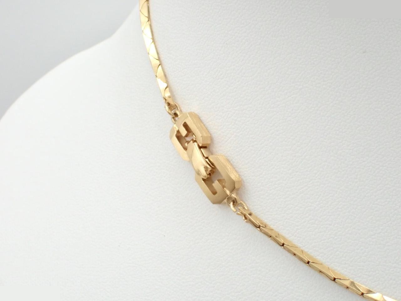 Other lines: Precious metals, necklaces, pendants, chains approximately 40cm long. — view 2