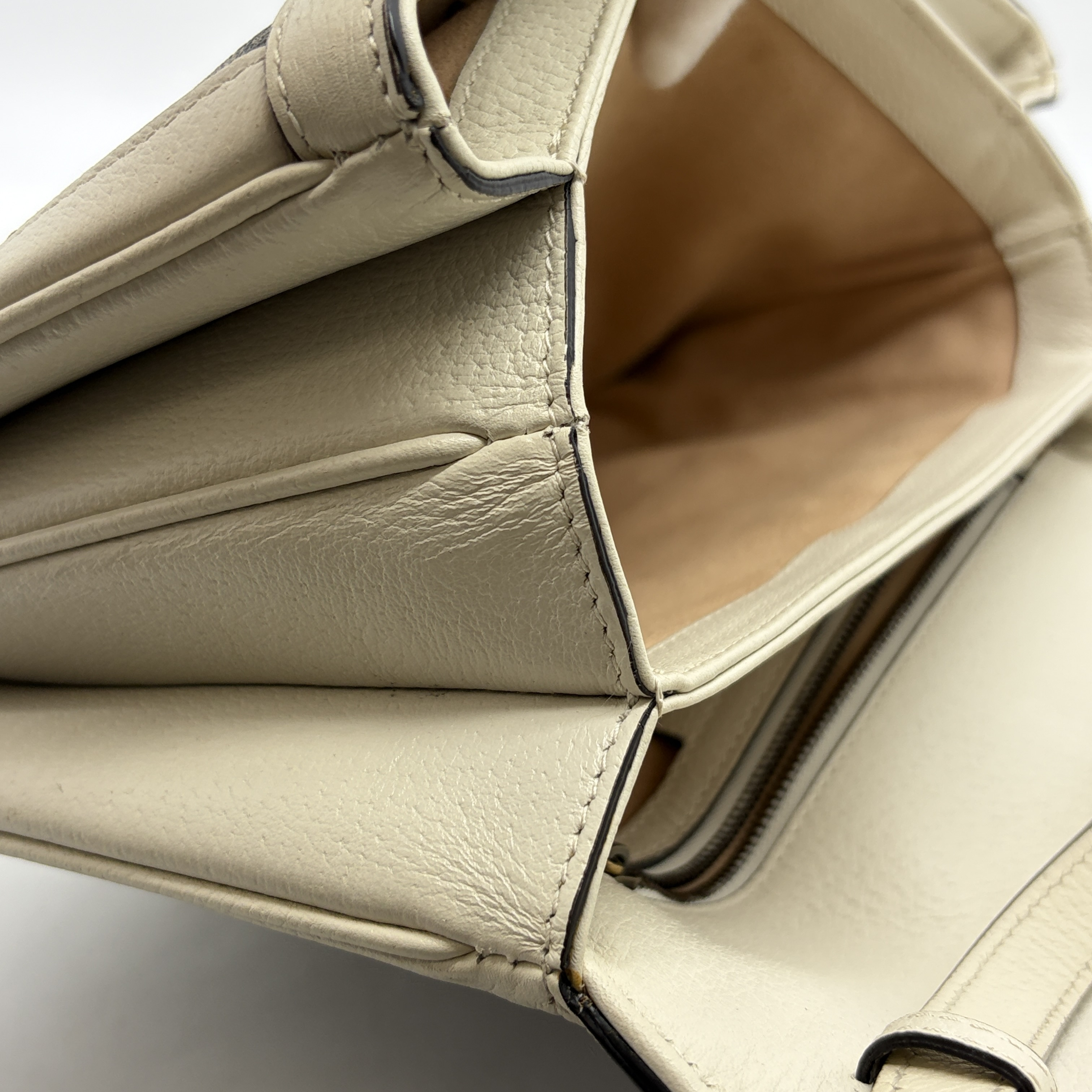 Queen Margaret Shoulder Bag (Sherry Line) — view 9