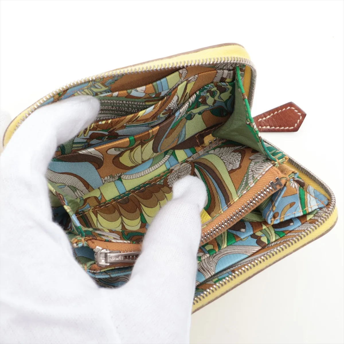 Azap Compact Silk-in Vaux Epson Coin Case Lime Y:2020 — view 4