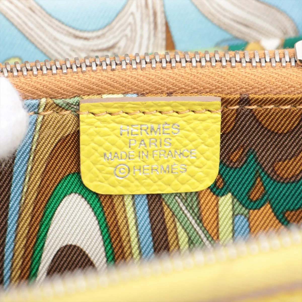 Azap Compact Silk-in Vaux Epson Coin Case Lime Y:2020 — view 6