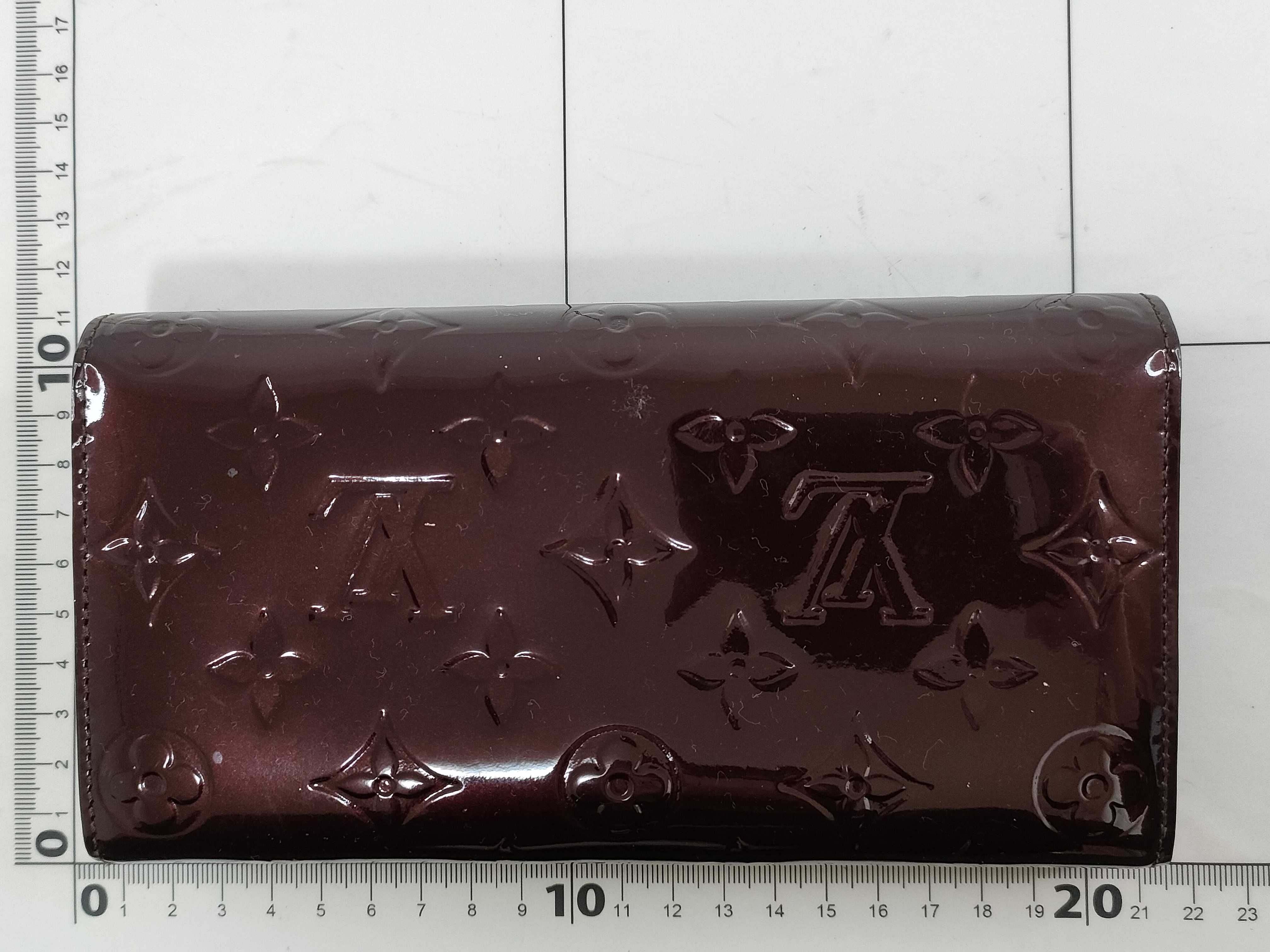 Vernis LV Vernis Portefeuille Sarah Long Wallet (with box) — view 2