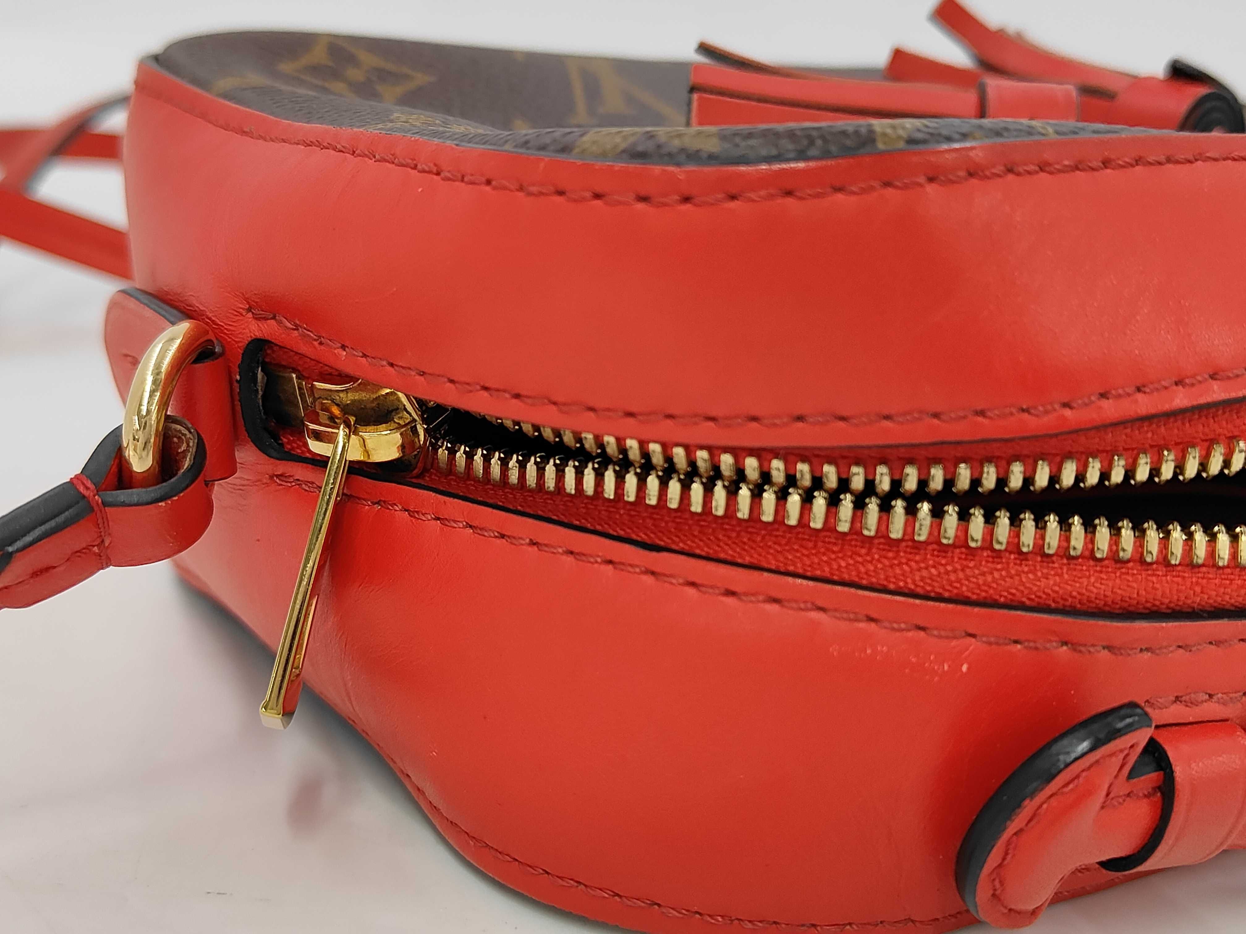 Saint-Onge Shoulder Bag, Monogram, M43556 Shoulder Bag — view 10