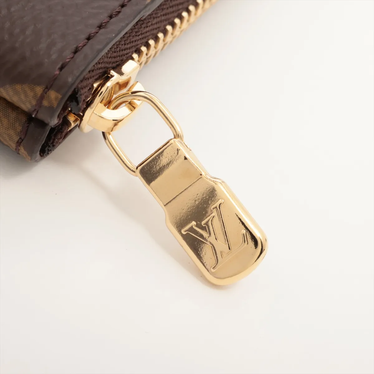 Monogram Card Key Case Pochette Clé M13559 MM2216 Brown Key Case — view 6