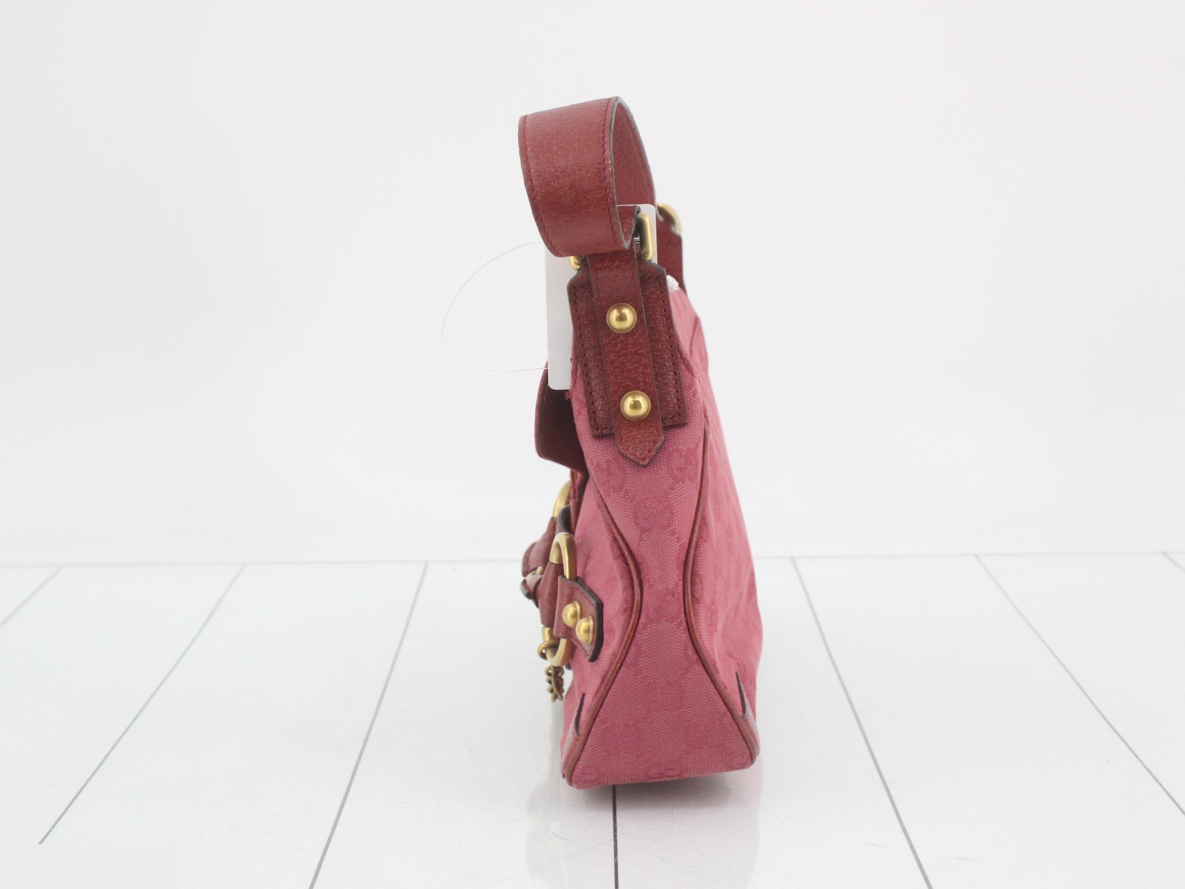 GG Canvas Horsebit One-Shoulder Bag — view 3