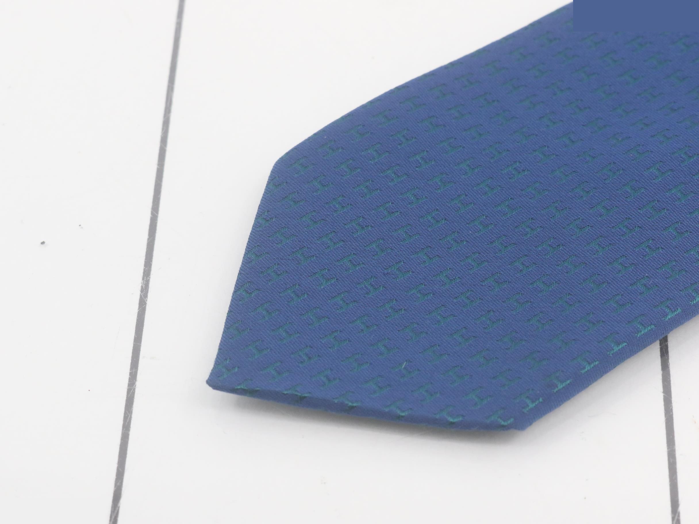 H weave tie blue — view 3